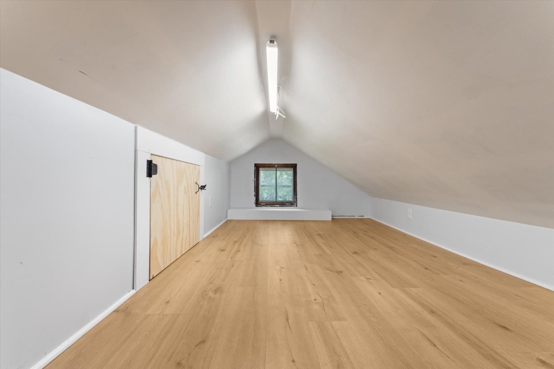 Single Family Residence at 82 Boston Rd, Sutton MA 01590, Sutton, photo 31 of 39