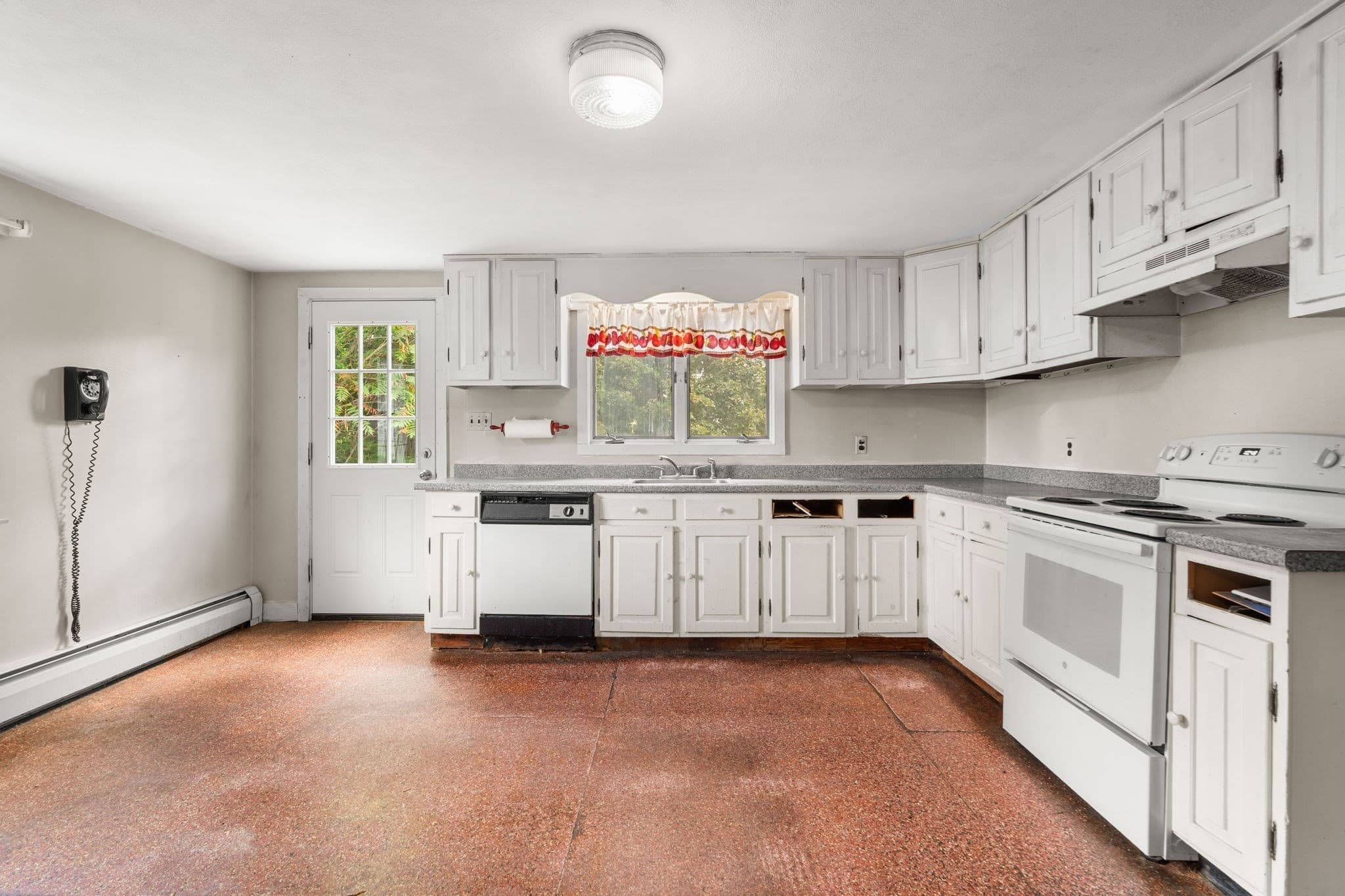 Single Family Residence at 141 Evans Rd Ext, Marblehead MA 01945, Marblehead, photo 7 of 42