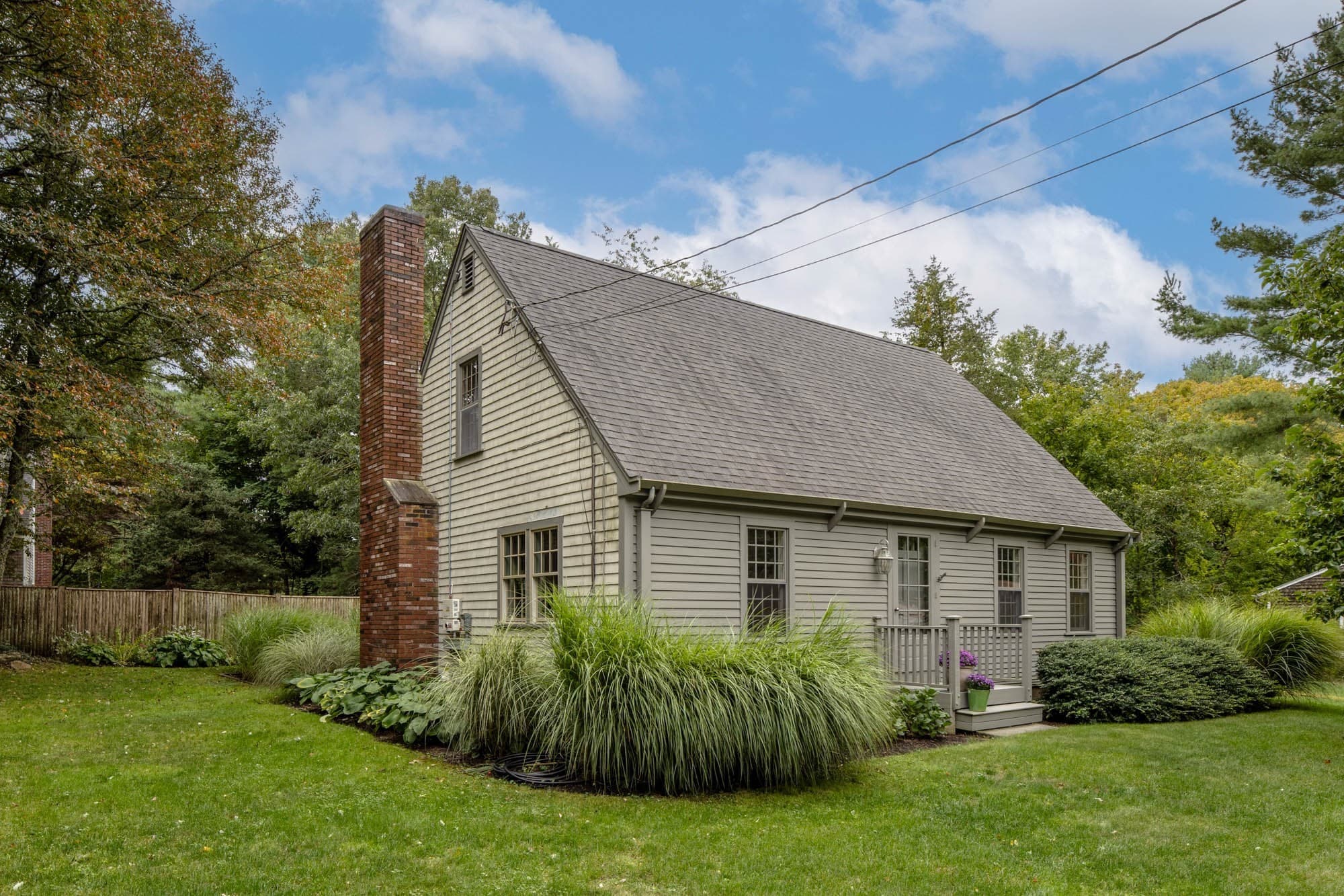 Single Family Residence at 7 Bayberry Ln, Mattapoisett MA 02739, Mattapoisett, photo 2 of 35