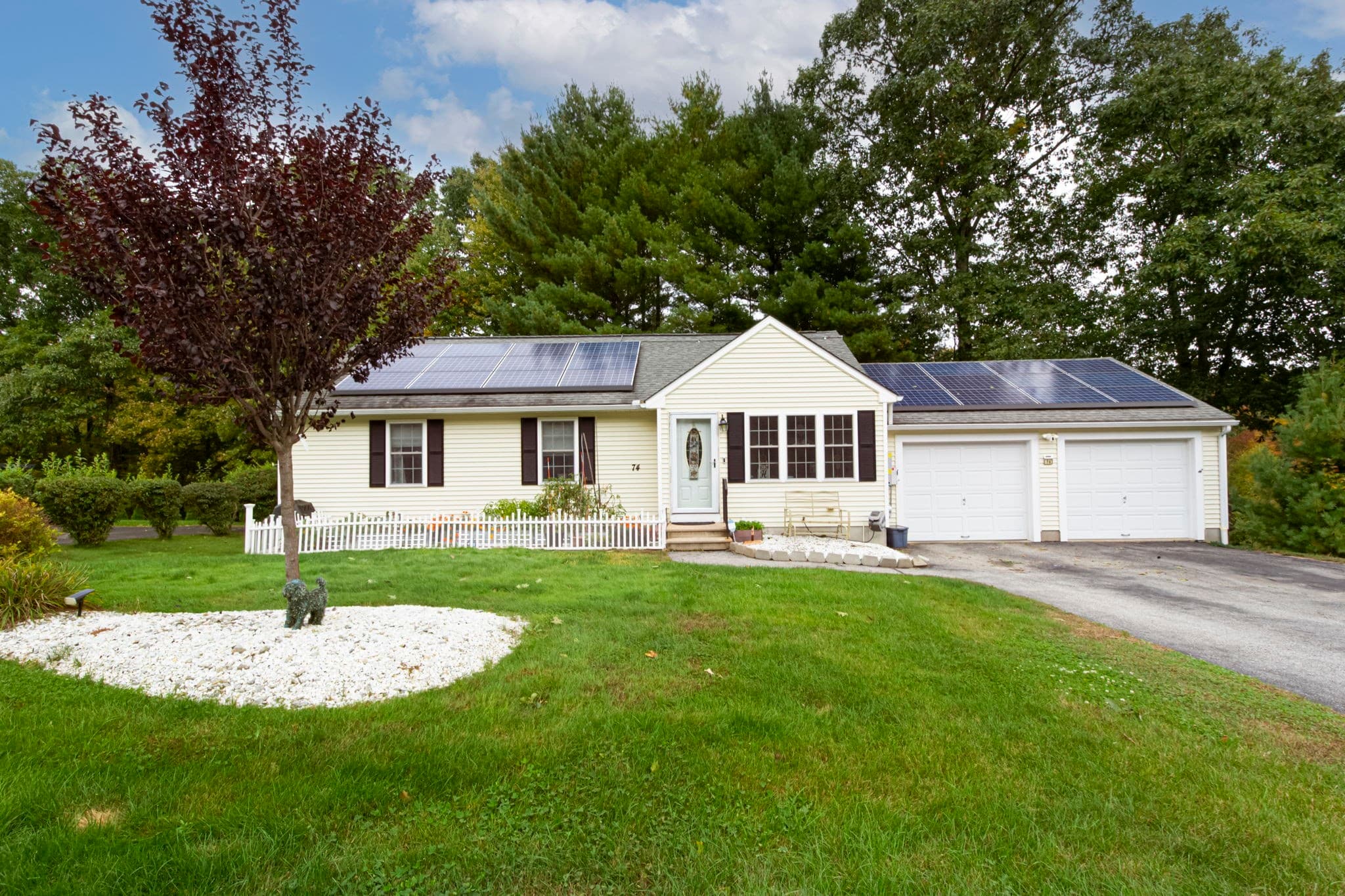 74 Whitetail Cir, Southbridge MA 01550