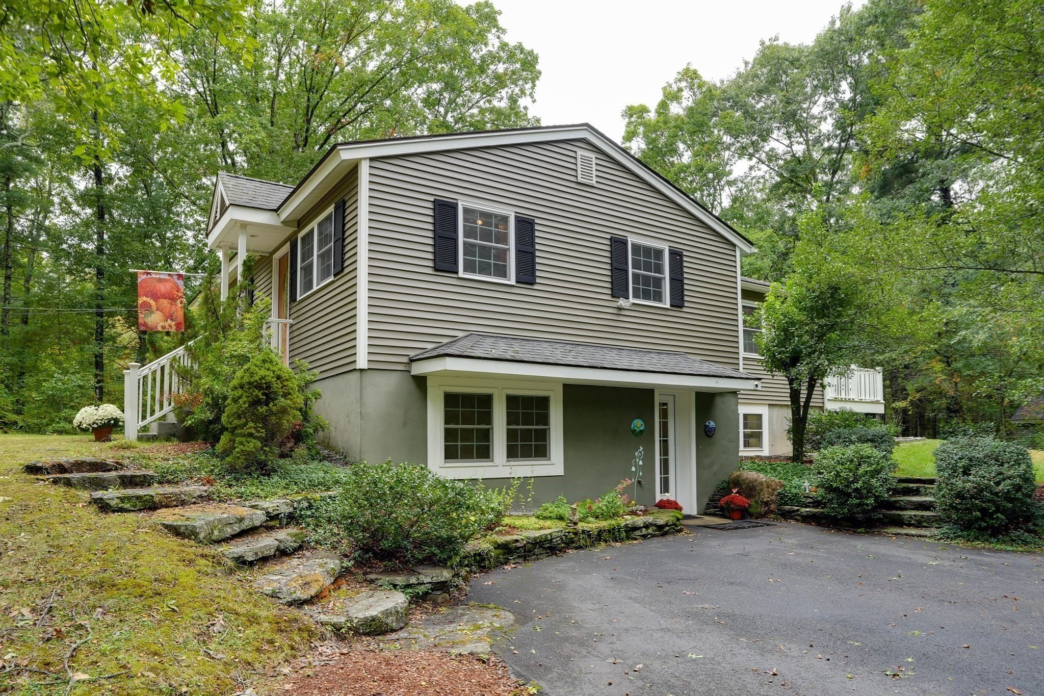 Single Family Residence at 31 Coffee Street, Medway MA 02053, Medway, photo 2 of 37