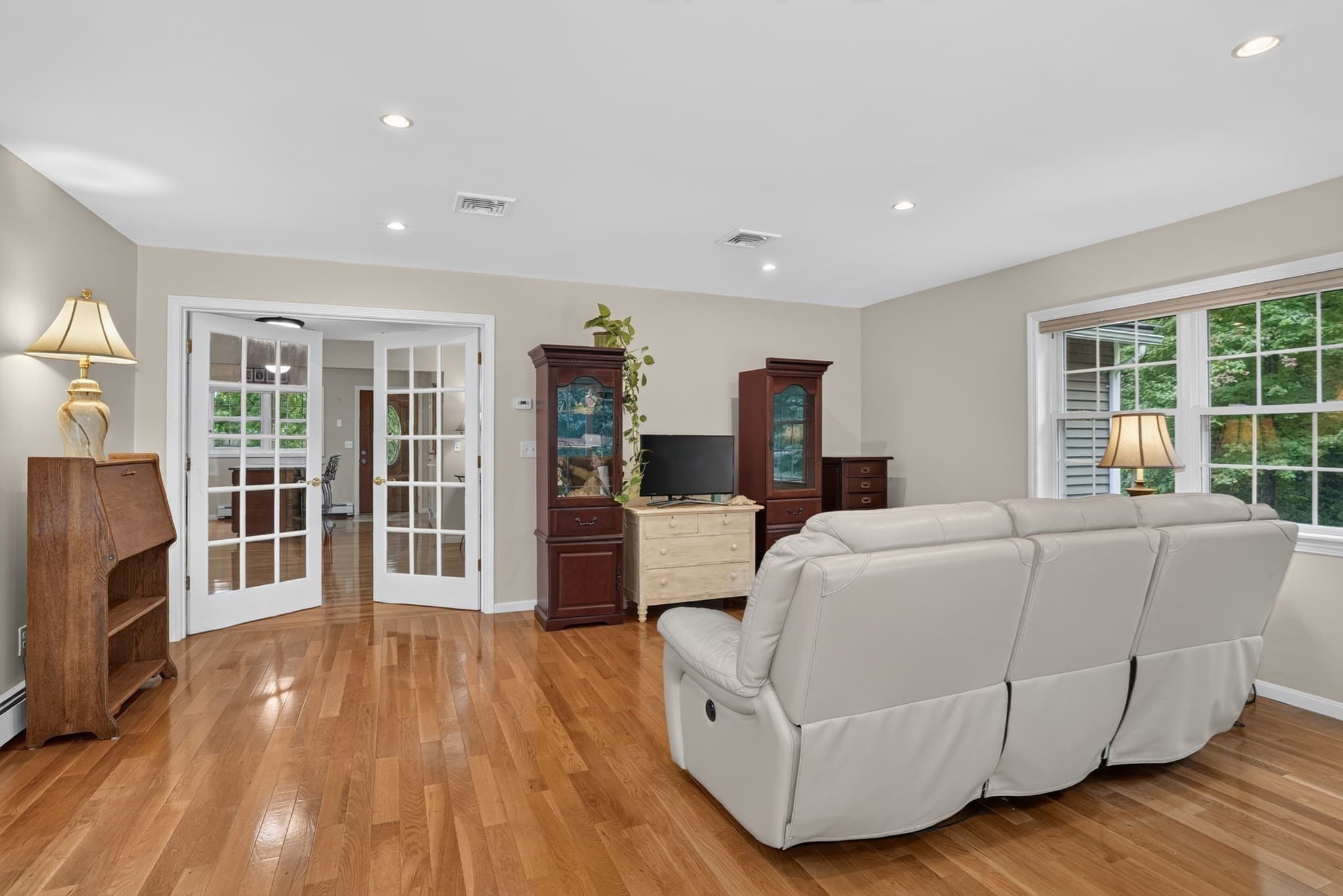 Single Family Residence at 31 Coffee Street, Medway MA 02053, Medway, photo 13 of 37