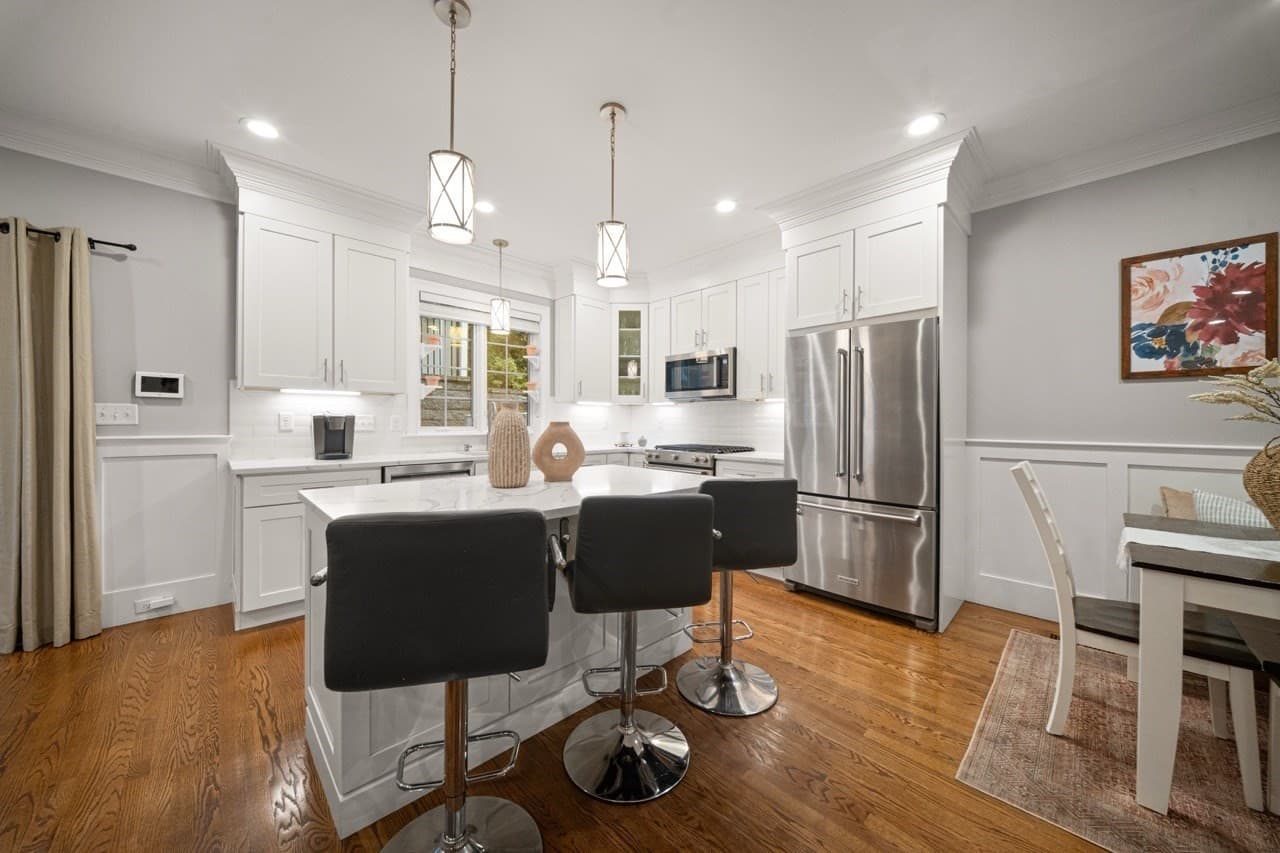 Condominium at 94 East Side Parkway # 94, Newton MA 02458, Newton, photo 9 of 42