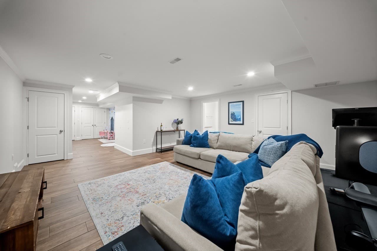Condominium at 94 East Side Parkway # 94, Newton MA 02458, Newton, photo 33 of 42