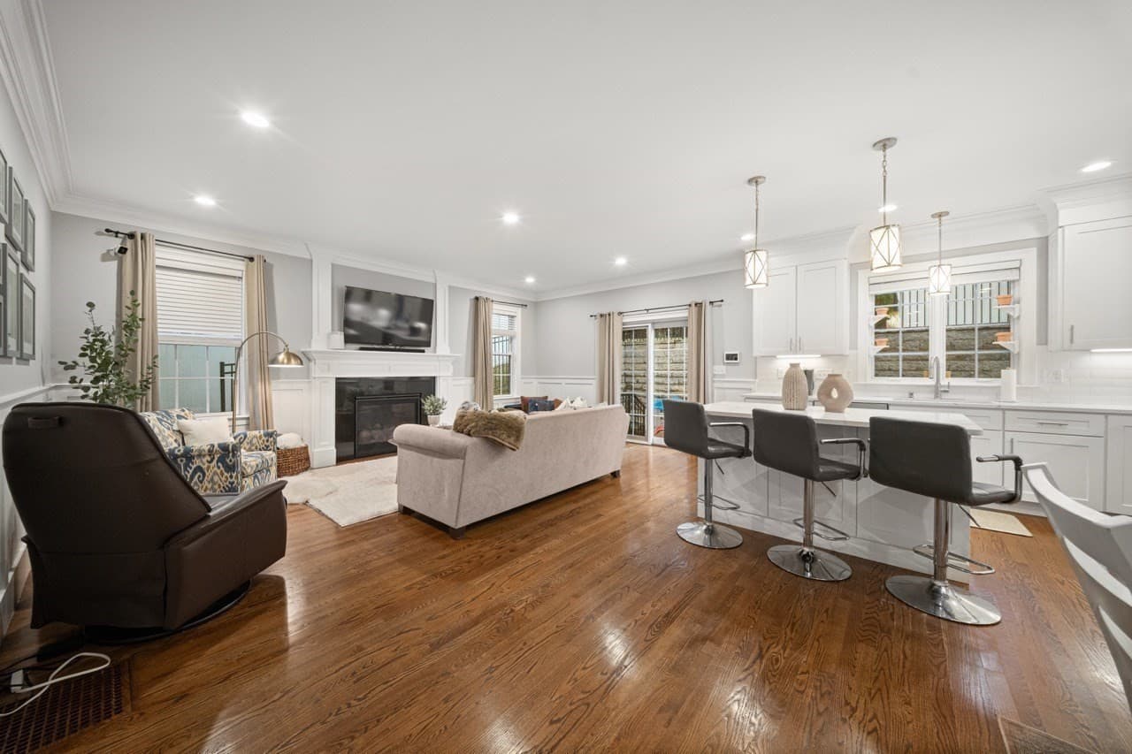 Condominium at 94 East Side Parkway # 94, Newton MA 02458, Newton, photo 8 of 42