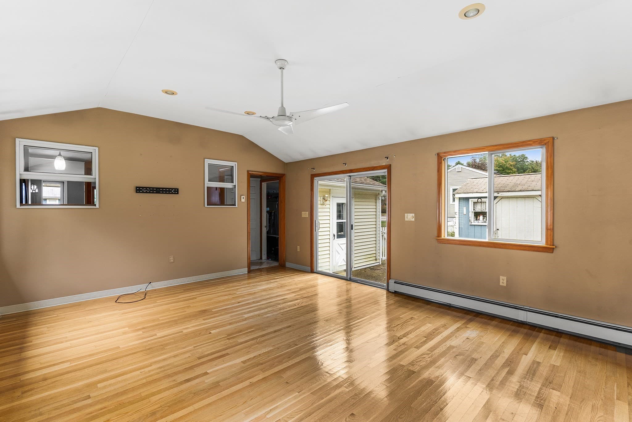 Single Family Residence at 62 Woodsbury Rd, Rockland MA 02370, Rockland, photo 15 of 41