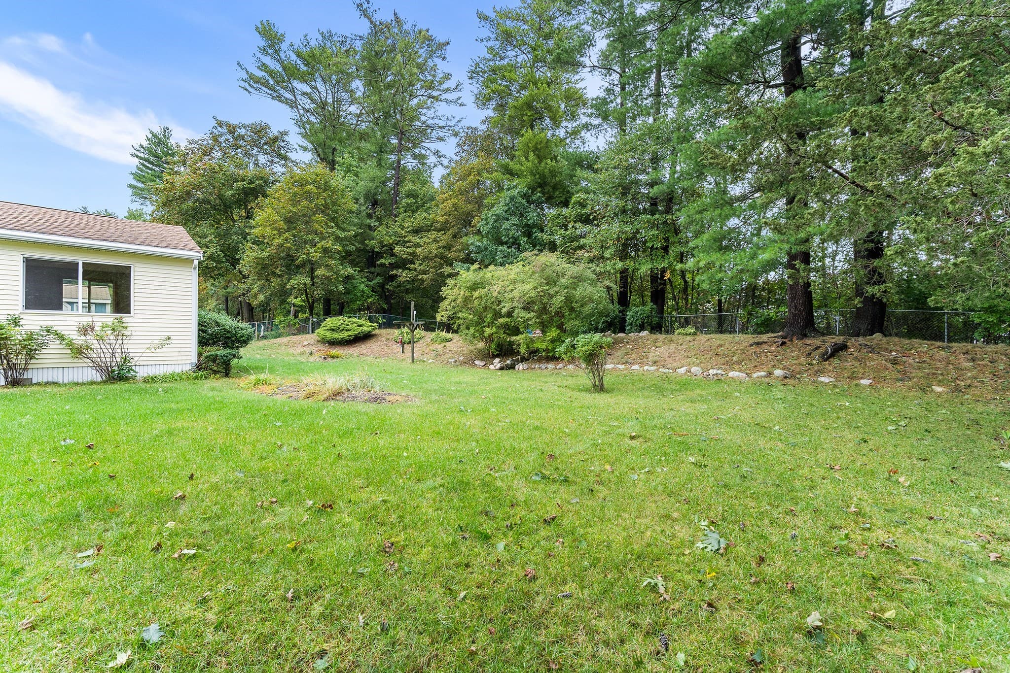 Single Family Residence at 62 Woodsbury Rd, Rockland MA 02370, Rockland, photo 39 of 41