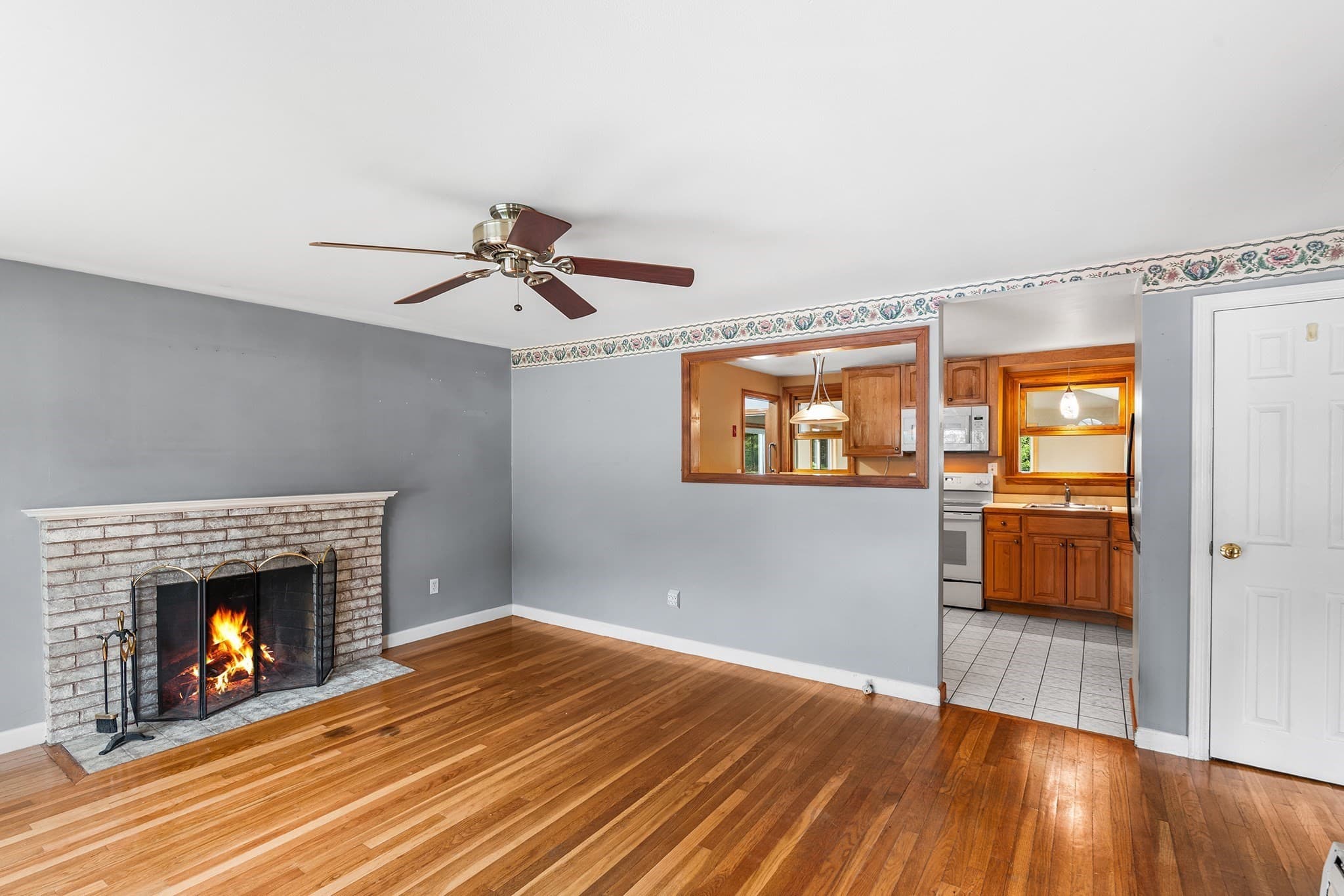 Single Family Residence at 62 Woodsbury Rd, Rockland MA 02370, Rockland, photo 4 of 41