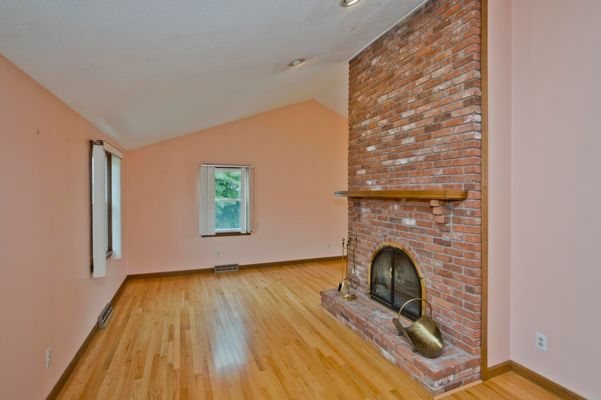 Single Family Residence at 49 Anvil St, Agawam MA 01030, Agawam, photo 6 of 42