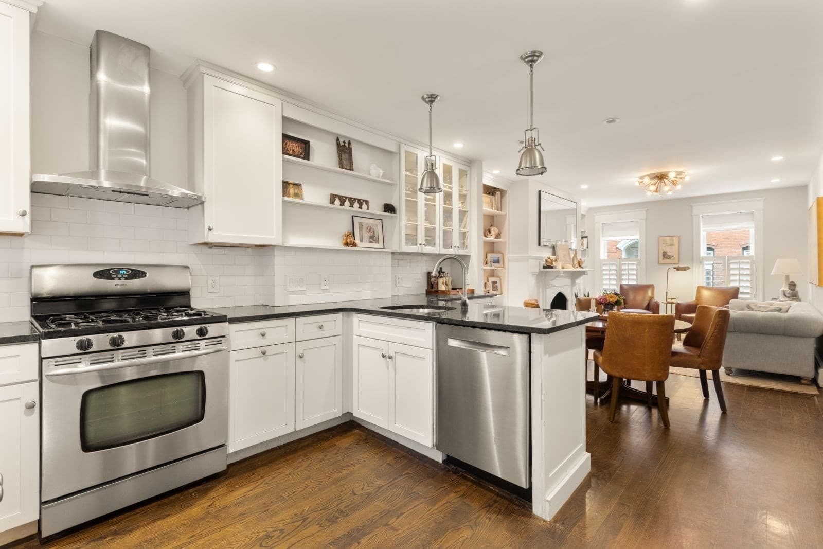 Single Family Residence at 14 Beckler Ave, Boston MA 02127, Boston, photo 3 of 36