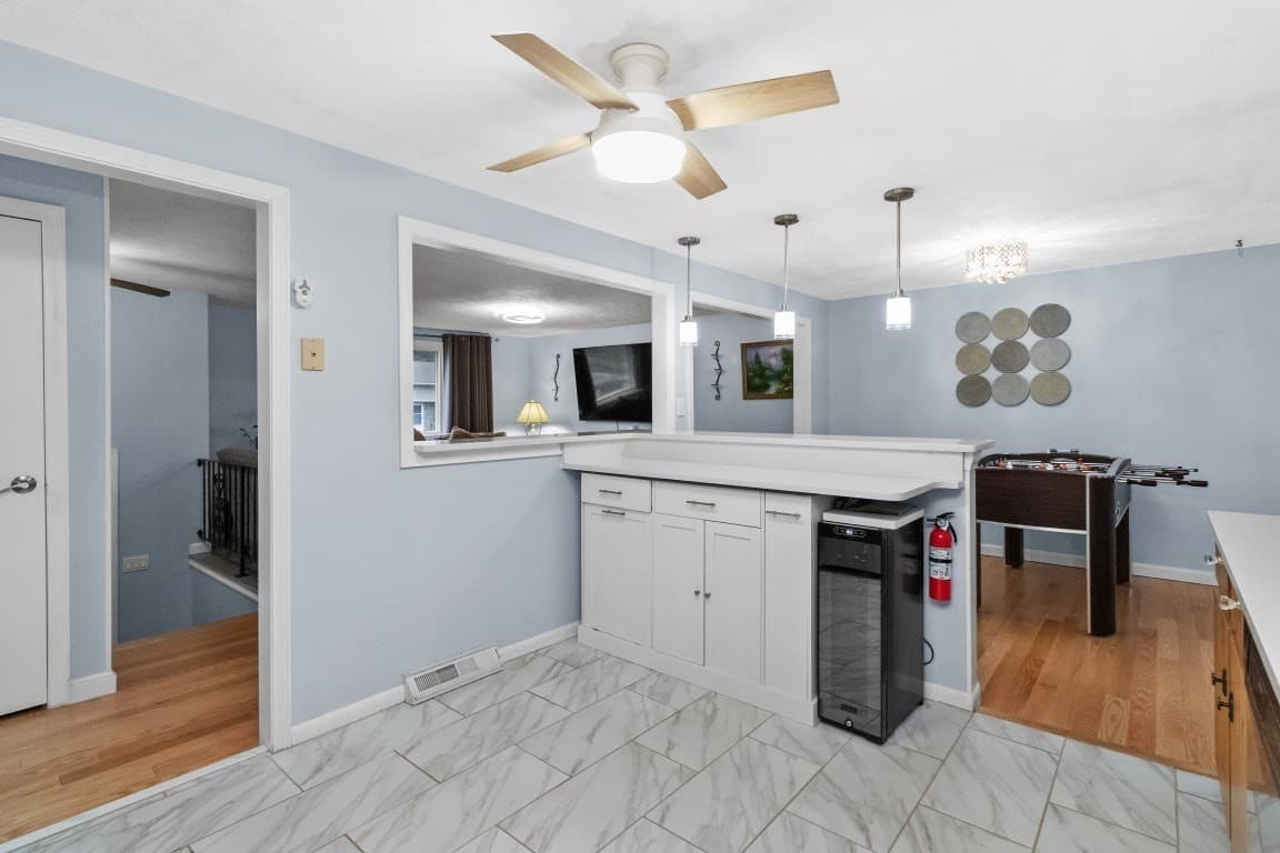 Single Family Residence at 30 Lantern Ln, Randolph MA 02368, Randolph, photo 6 of 33
