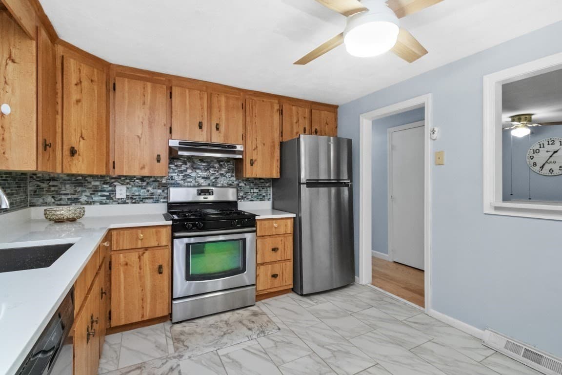 Single Family Residence at 30 Lantern Ln, Randolph MA 02368, Randolph, photo 3 of 33