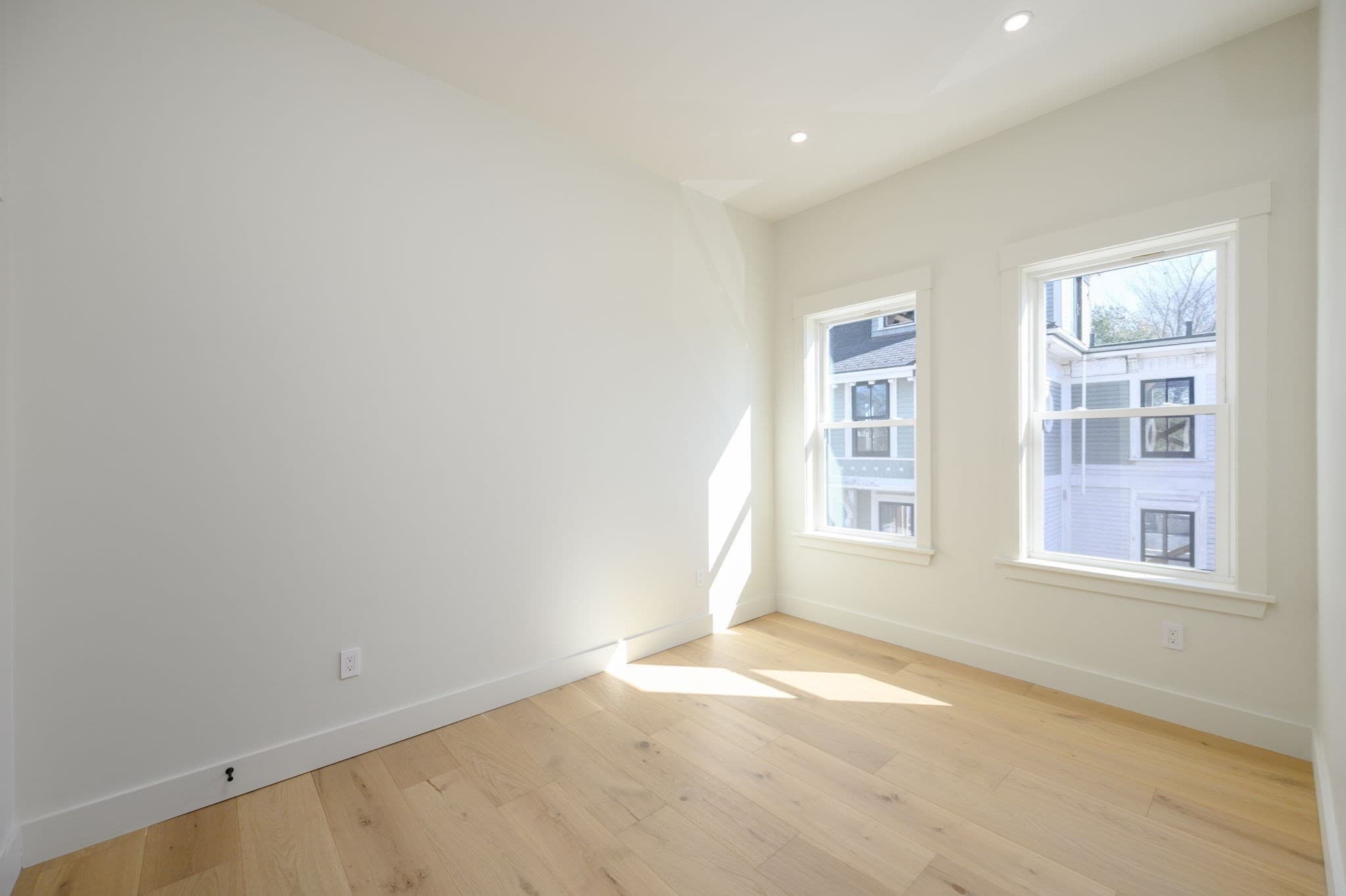Condominium at 21 Tanglewood Road # 4, Boston MA 02124, Boston, photo 20 of 24