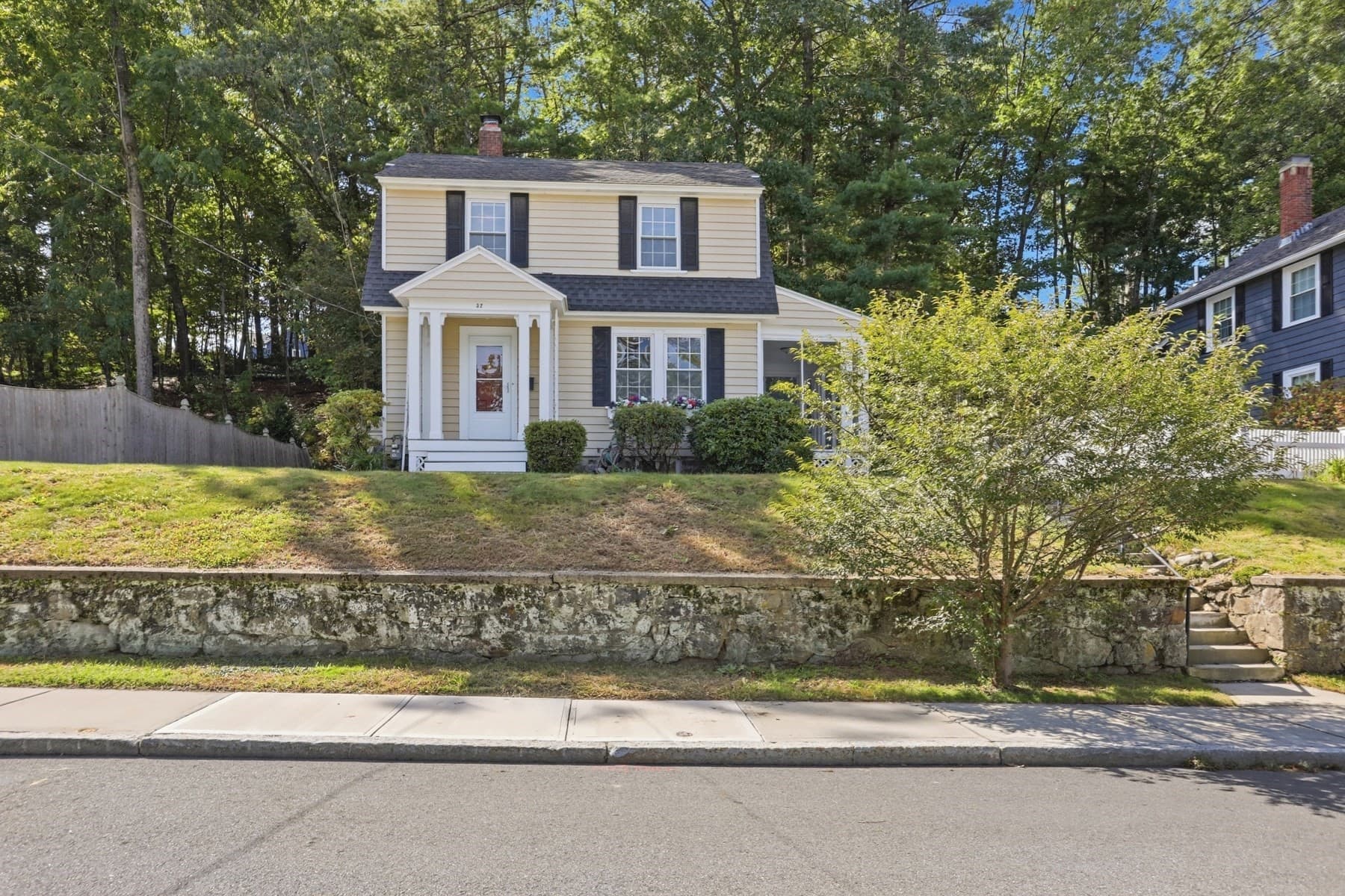 32 Enmore St, Andover MA 01810