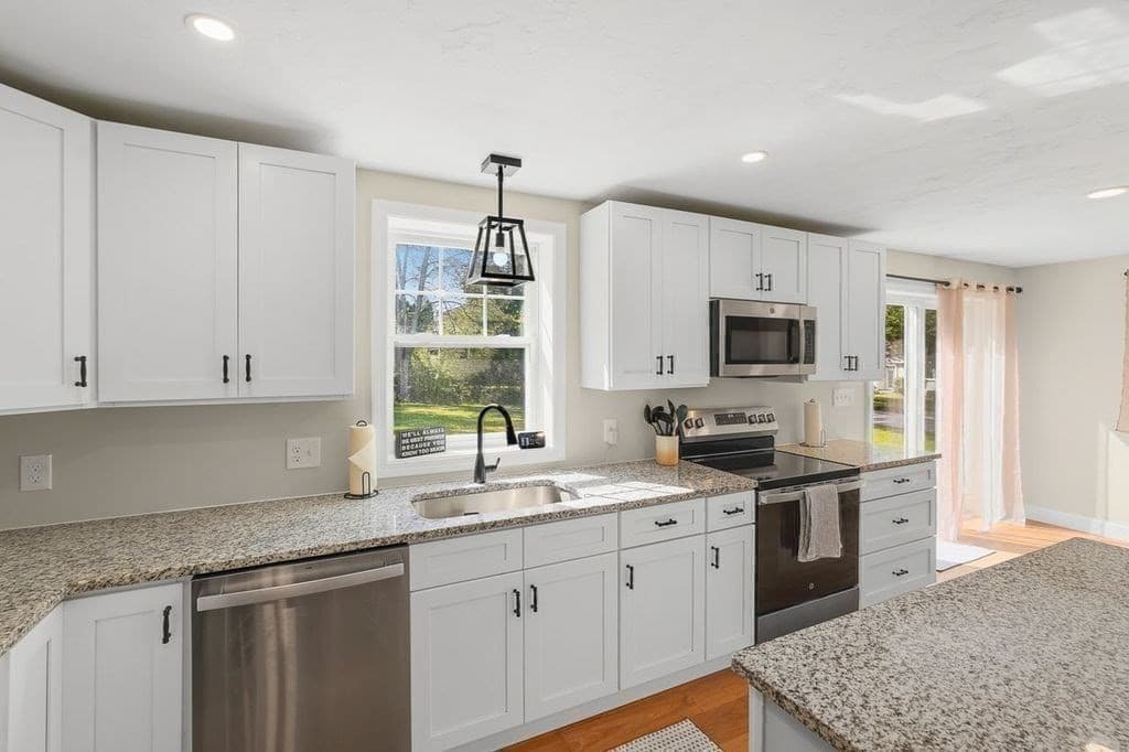 Single Family Residence at 28 Ash St, Webster MA 01570, Webster, photo 7 of 38