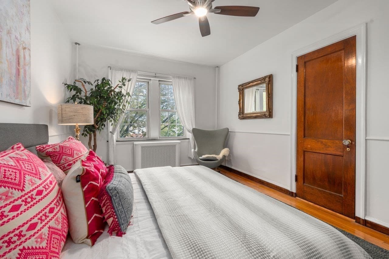 Condominium at 3 Arlington St # 35, Cambridge MA 02140, Cambridge, photo 18 of 26