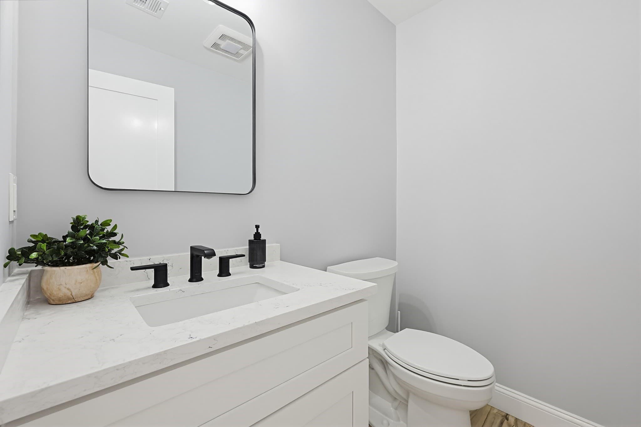 Condominium at 321 Winthrop Street # 102, Taunton MA 02780, Taunton, photo 4 of 21