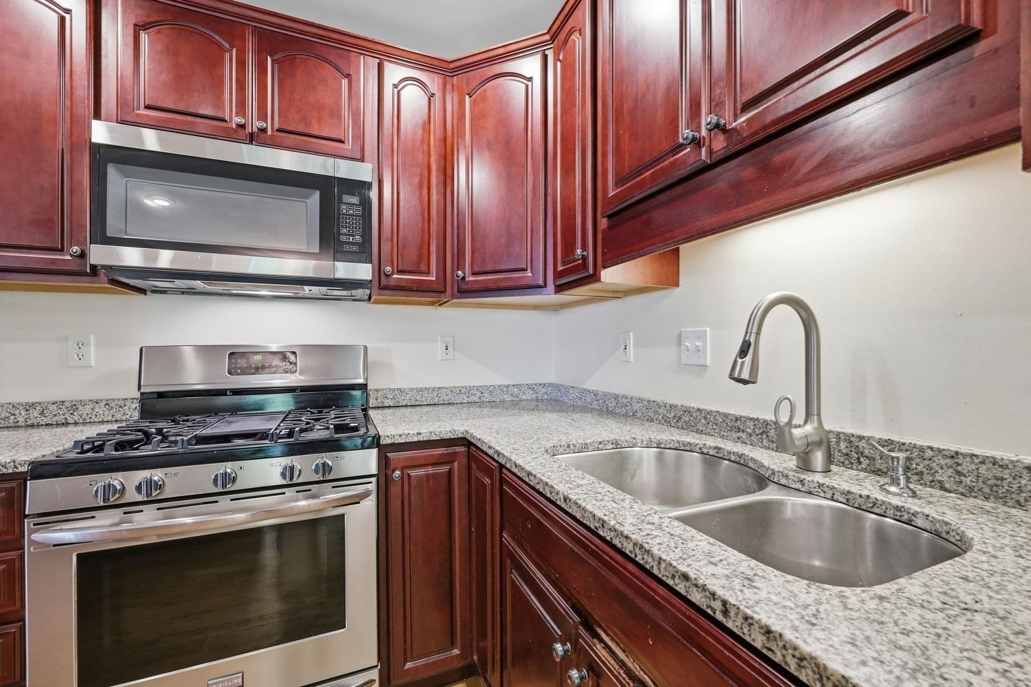 Condominium at 23 Wynnfield Cir # 23, Southwick MA 01077, photo 7 of 42