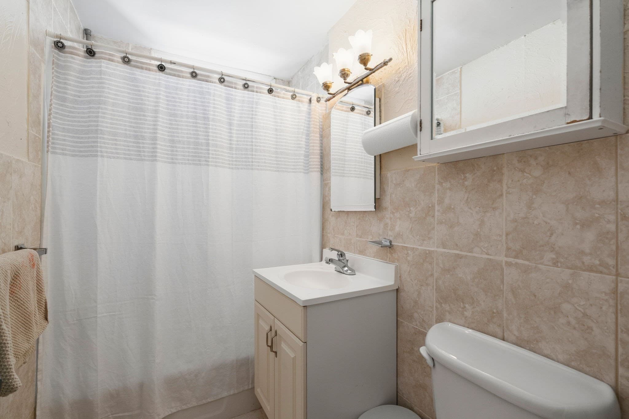 3 Family at 968 River St, Boston MA 02136, Boston, photo 7 of 17