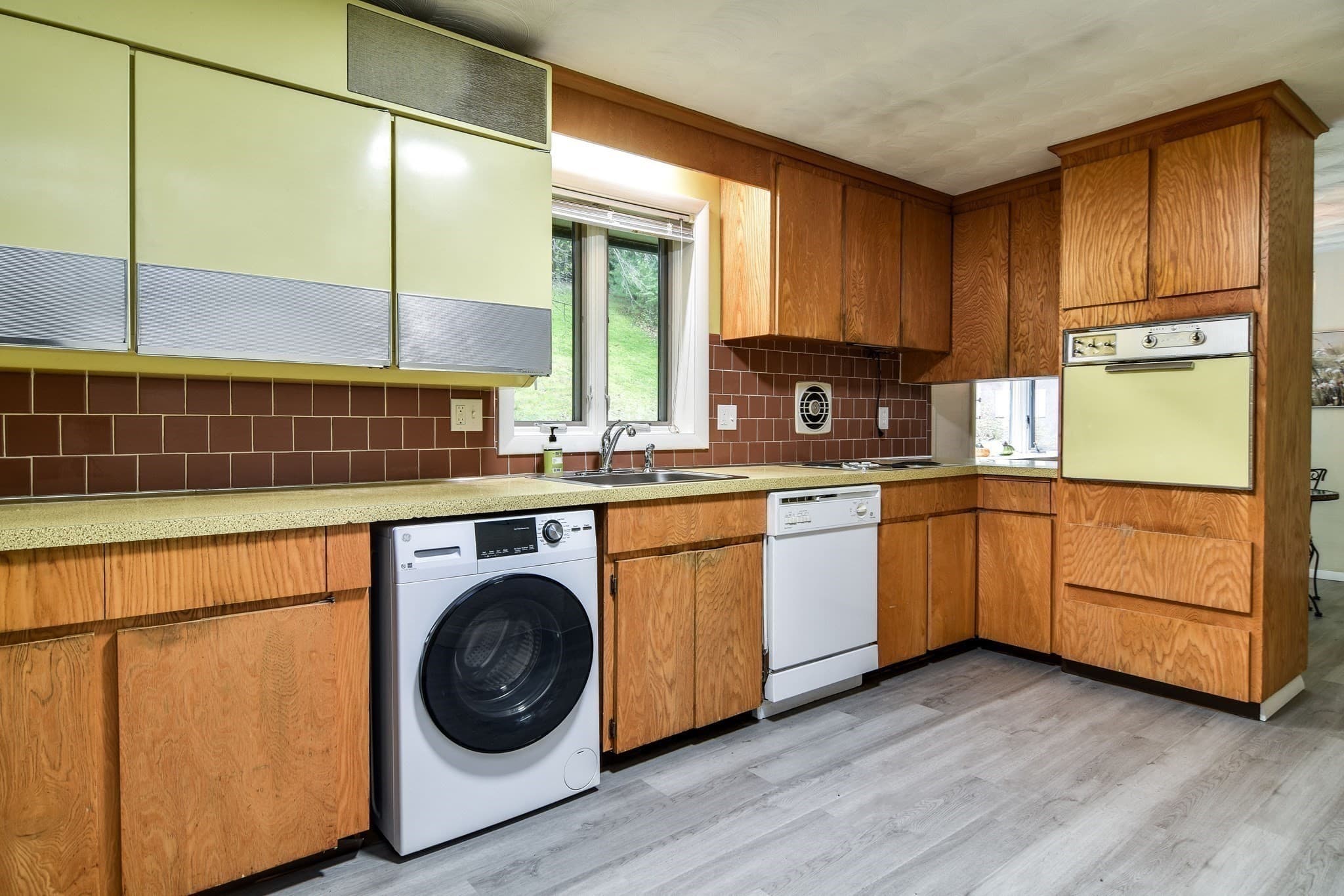 Single Family Residence at 29 Eisenhower Road, Framingham MA 01701, Framingham, photo 10 of 27
