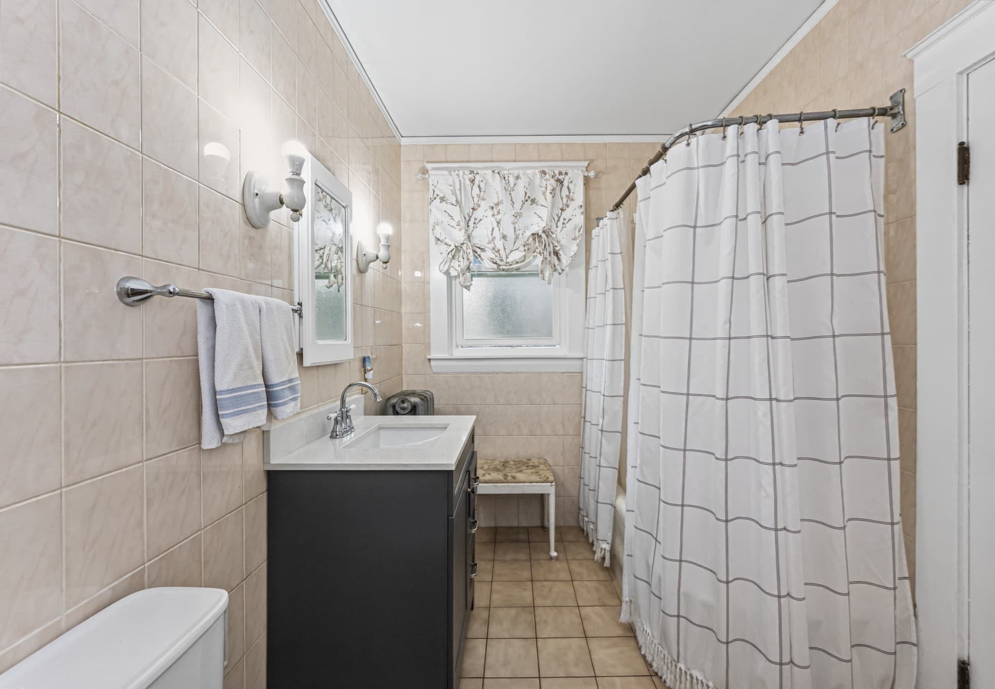 Single Family Residence at 40 Quincy St, Methuen MA 01844, Methuen, photo 27 of 36