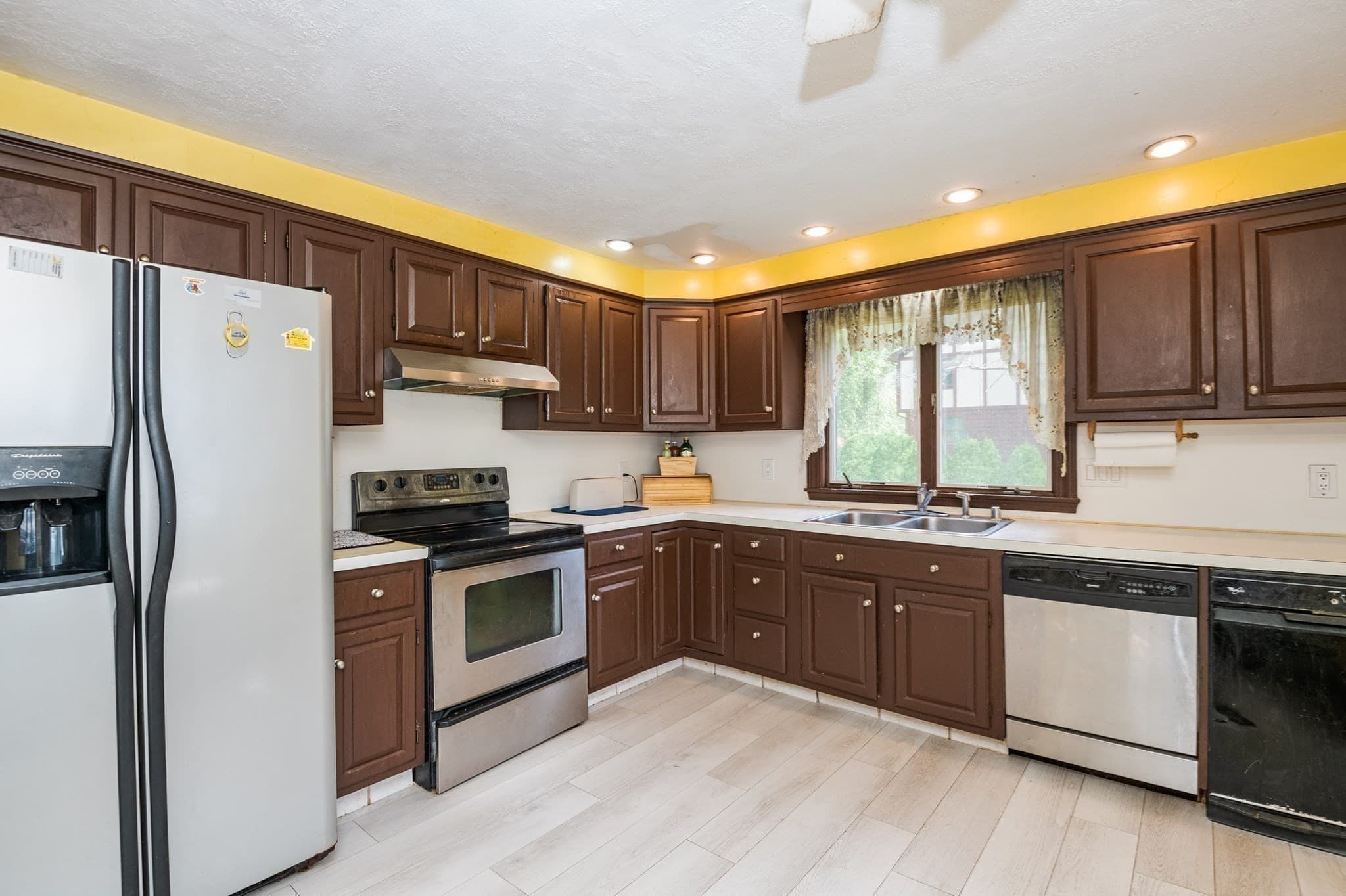 Single Family Residence at 21 Westland Terrace, Haverhill MA 01830, Haverhill, photo 21 of 41