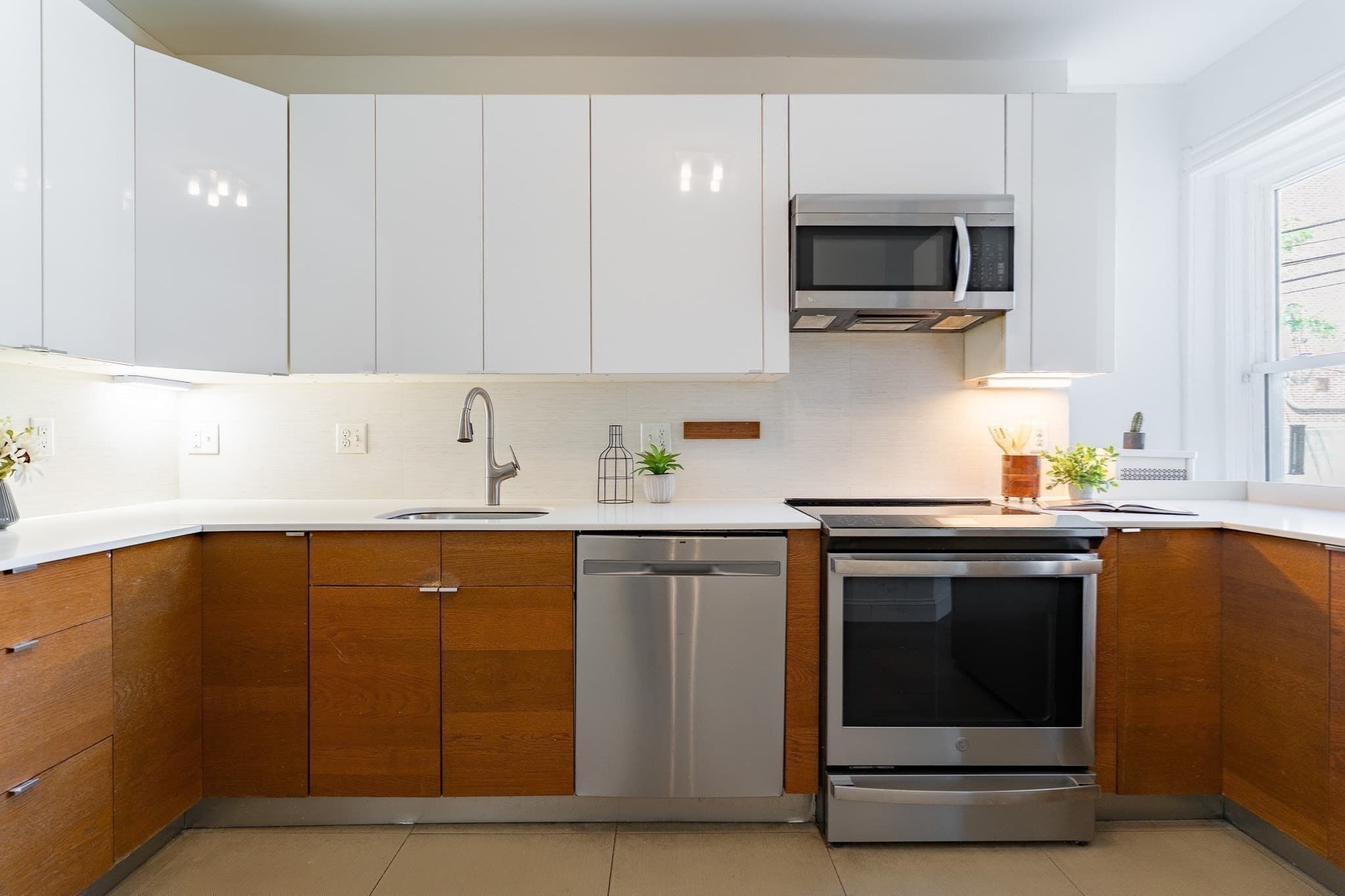 Condominium at 23 Strathmore Road # 1A, Brookline MA 02445, Brookline, photo 11 of 12