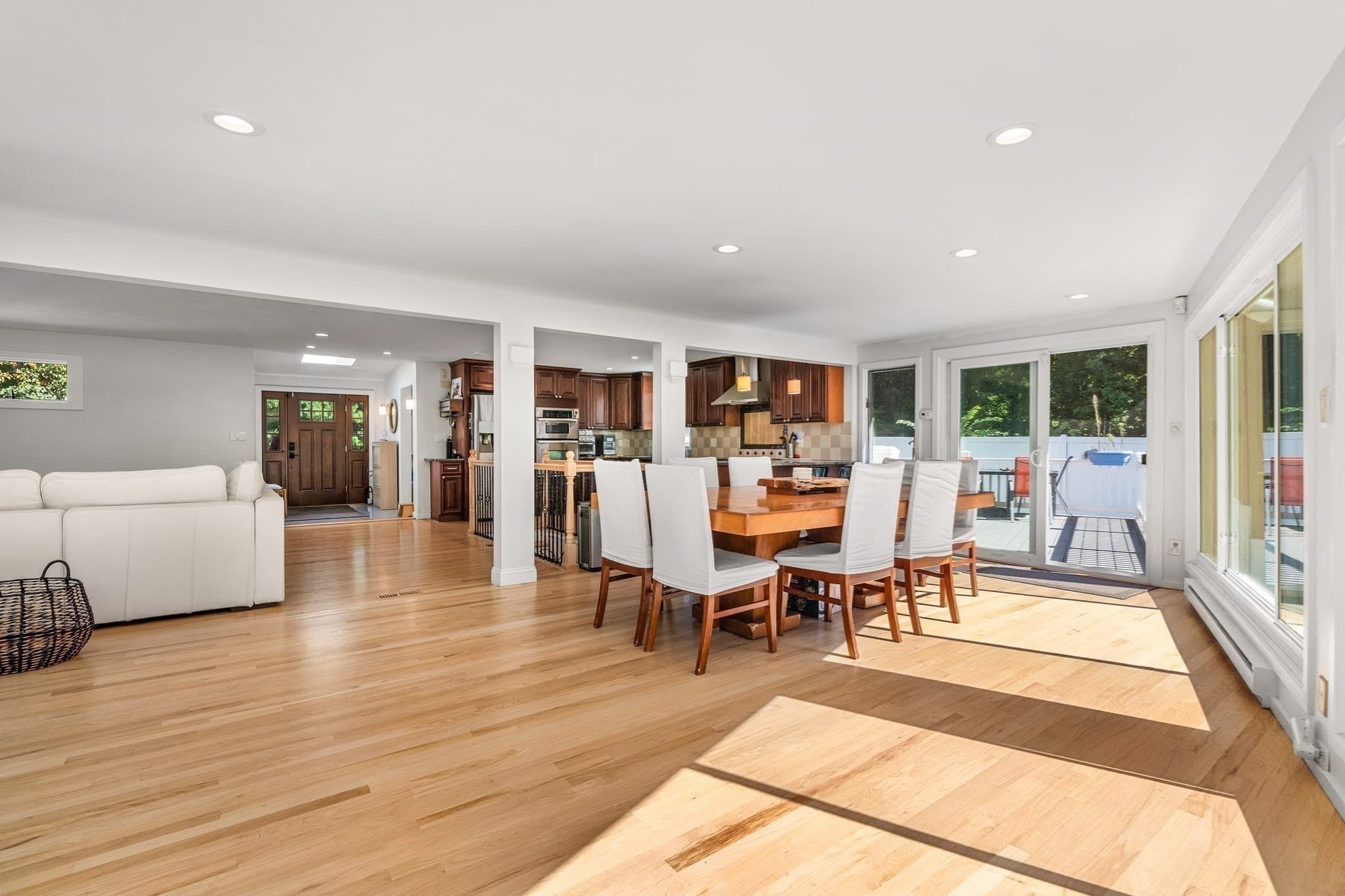 Single Family Residence at 42 Farview Ave, Shrewsbury MA 01545, Shrewsbury, photo 6 of 40