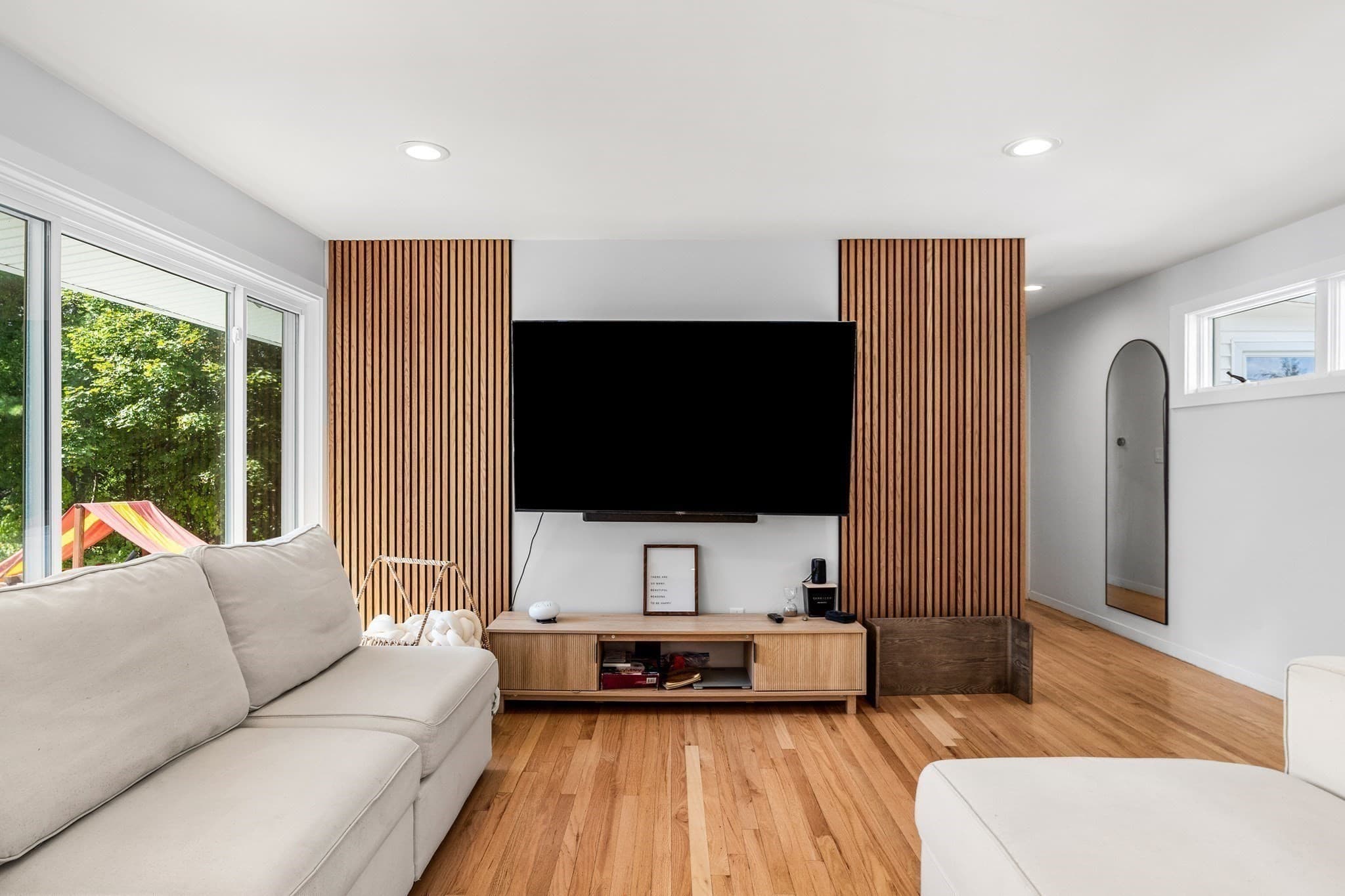 Single Family Residence at 42 Farview Ave, Shrewsbury MA 01545, Shrewsbury, photo 9 of 40