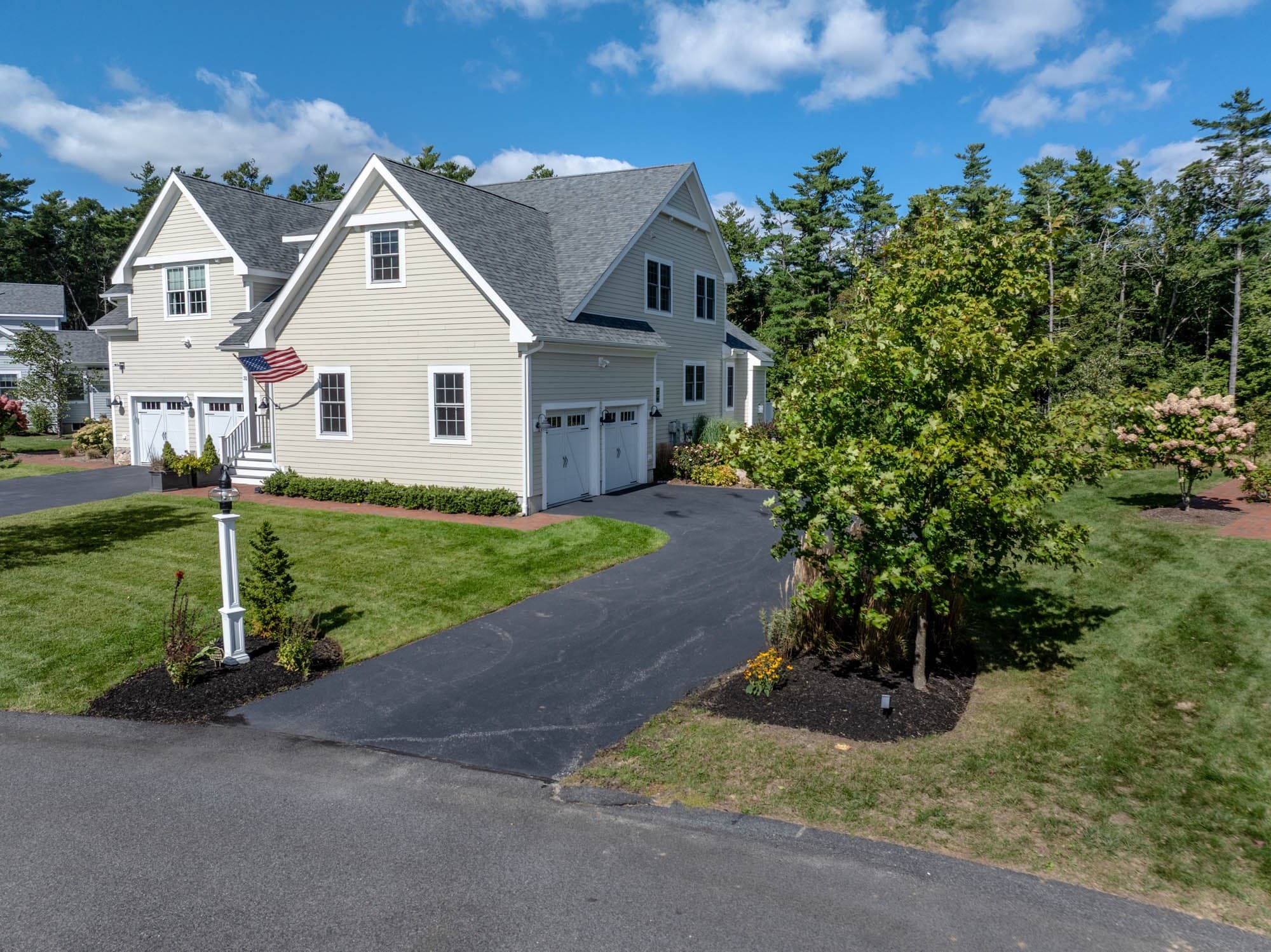 Single Family Residence at 31 Split Rock Ln, Mattapoisett MA 02739, Mattapoisett, photo 6 of 38