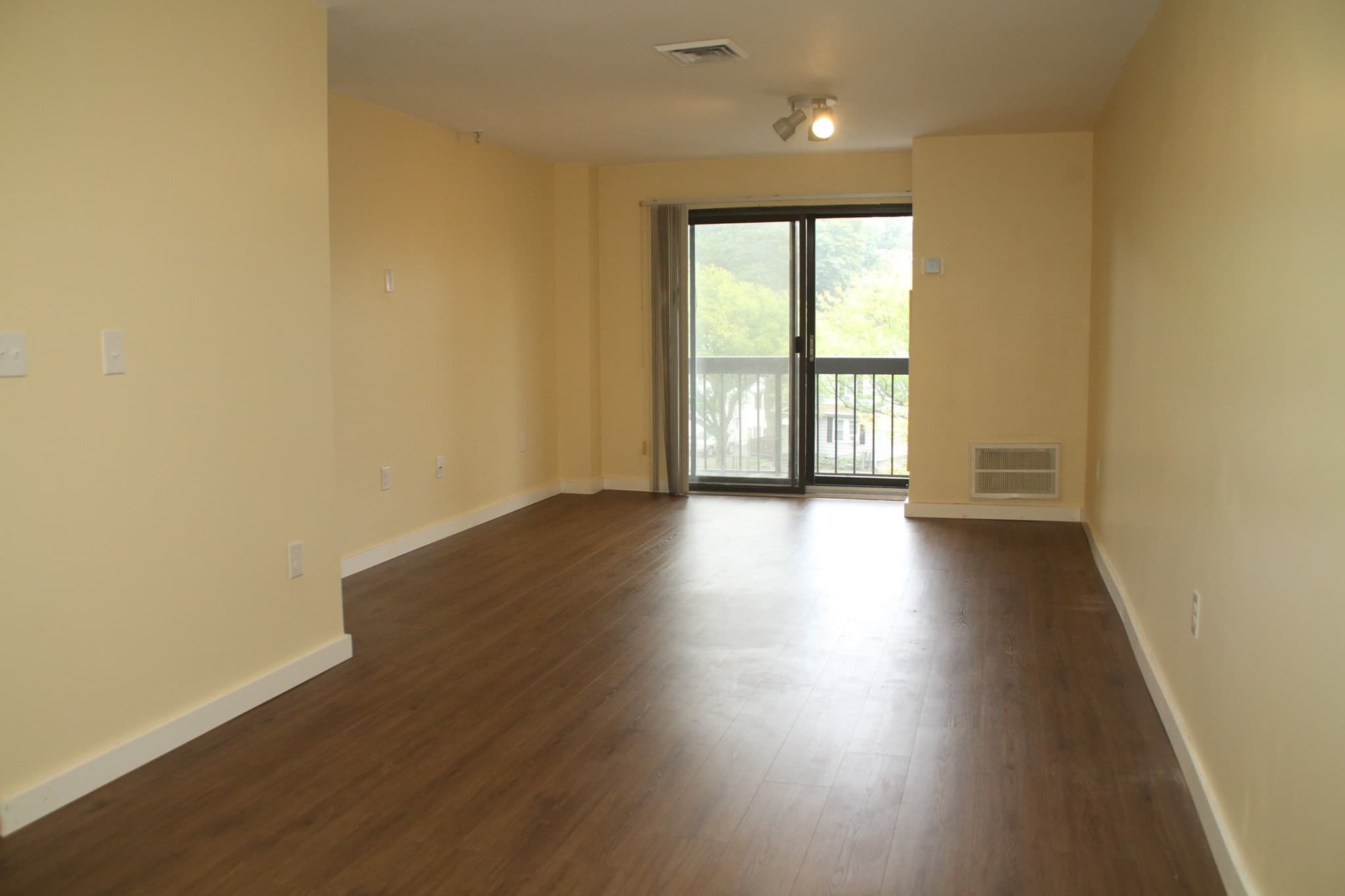 Condominium at 90 Quincy Shore Dr # 219, Quincy MA 02171, Quincy, photo 4 of 25