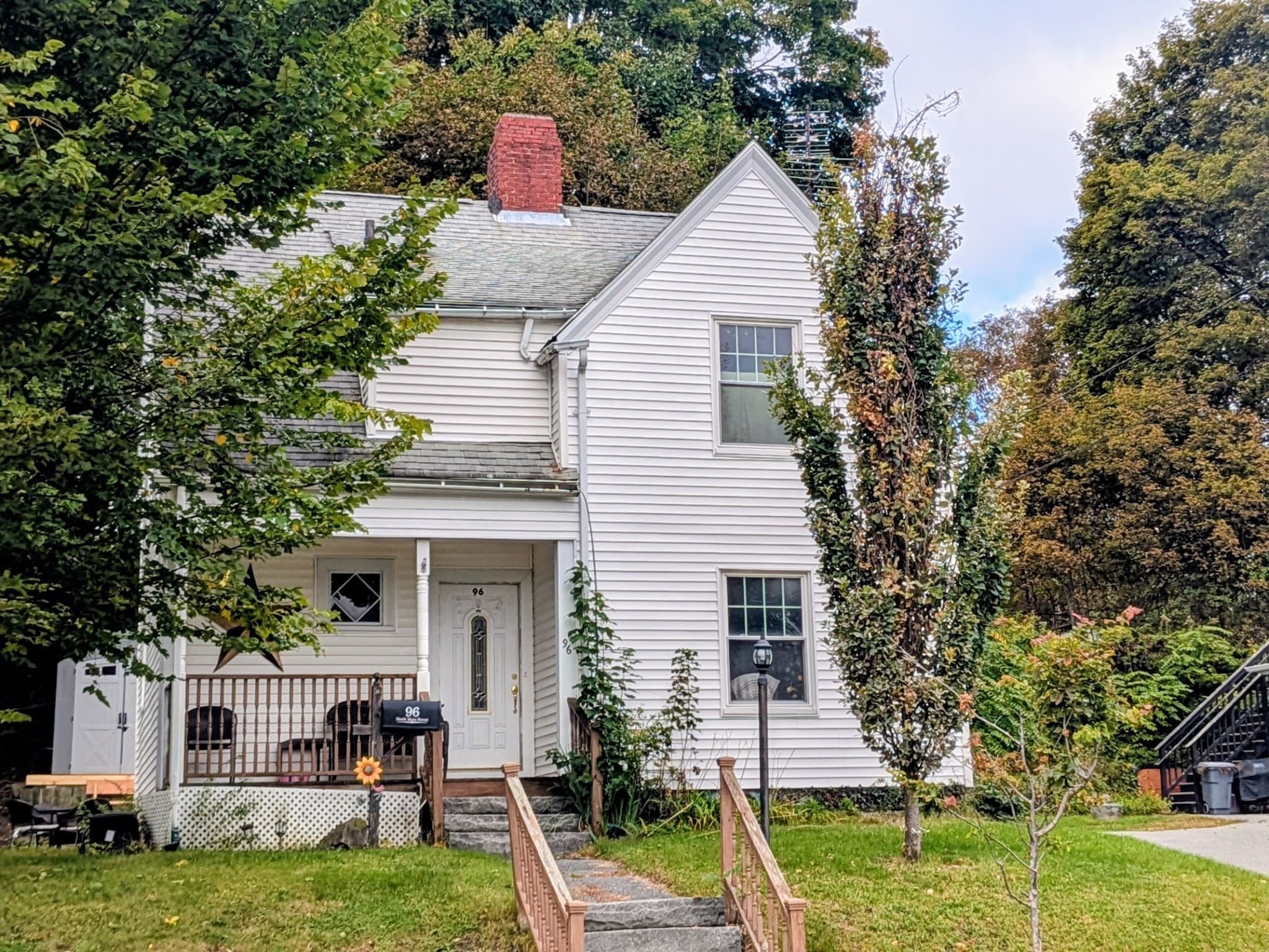 96 N Main St, Leominster MA 01453