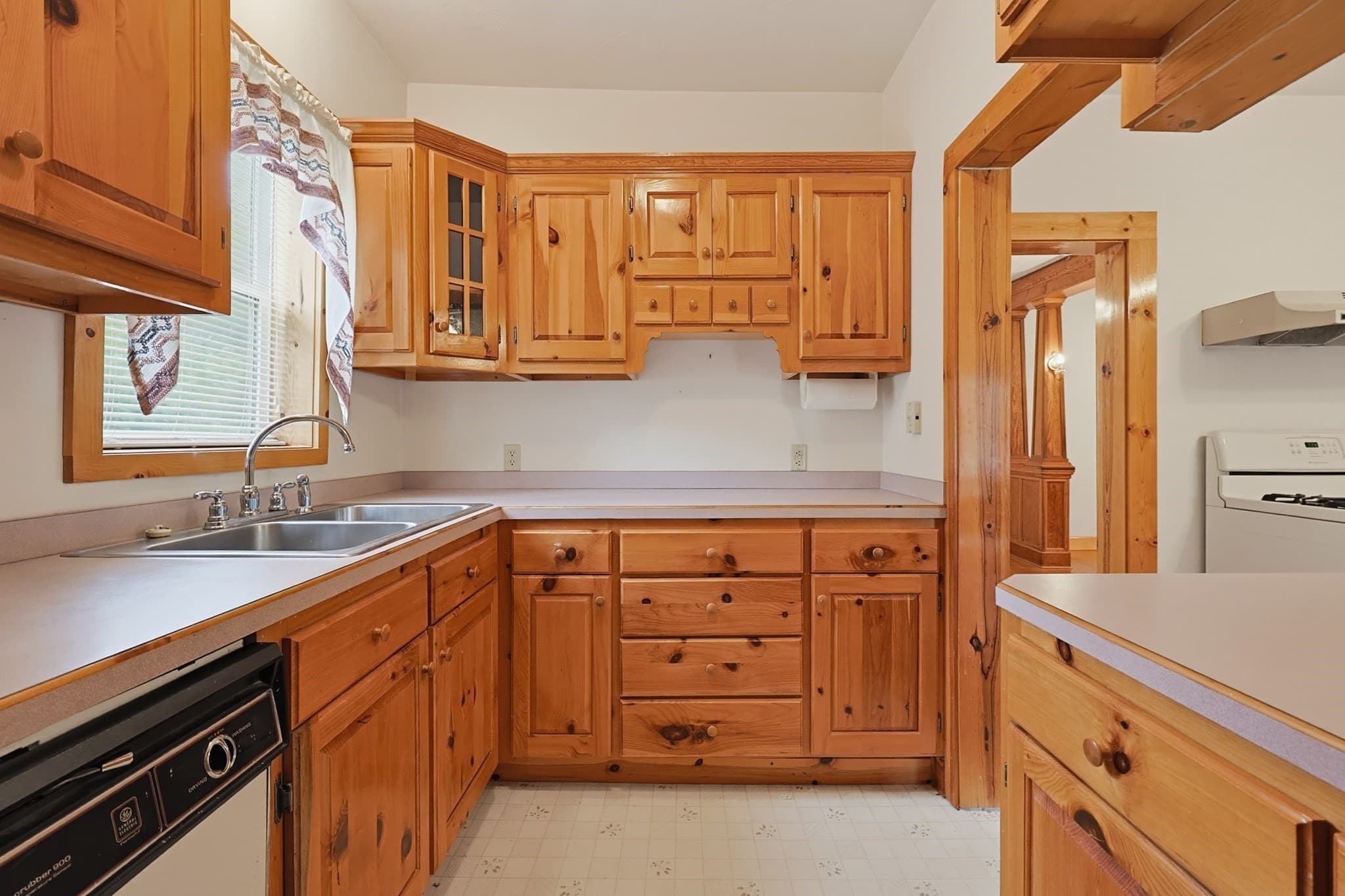 Single Family Residence at 1473 Park St., Attleboro MA 02703, Attleboro, photo 9 of 38