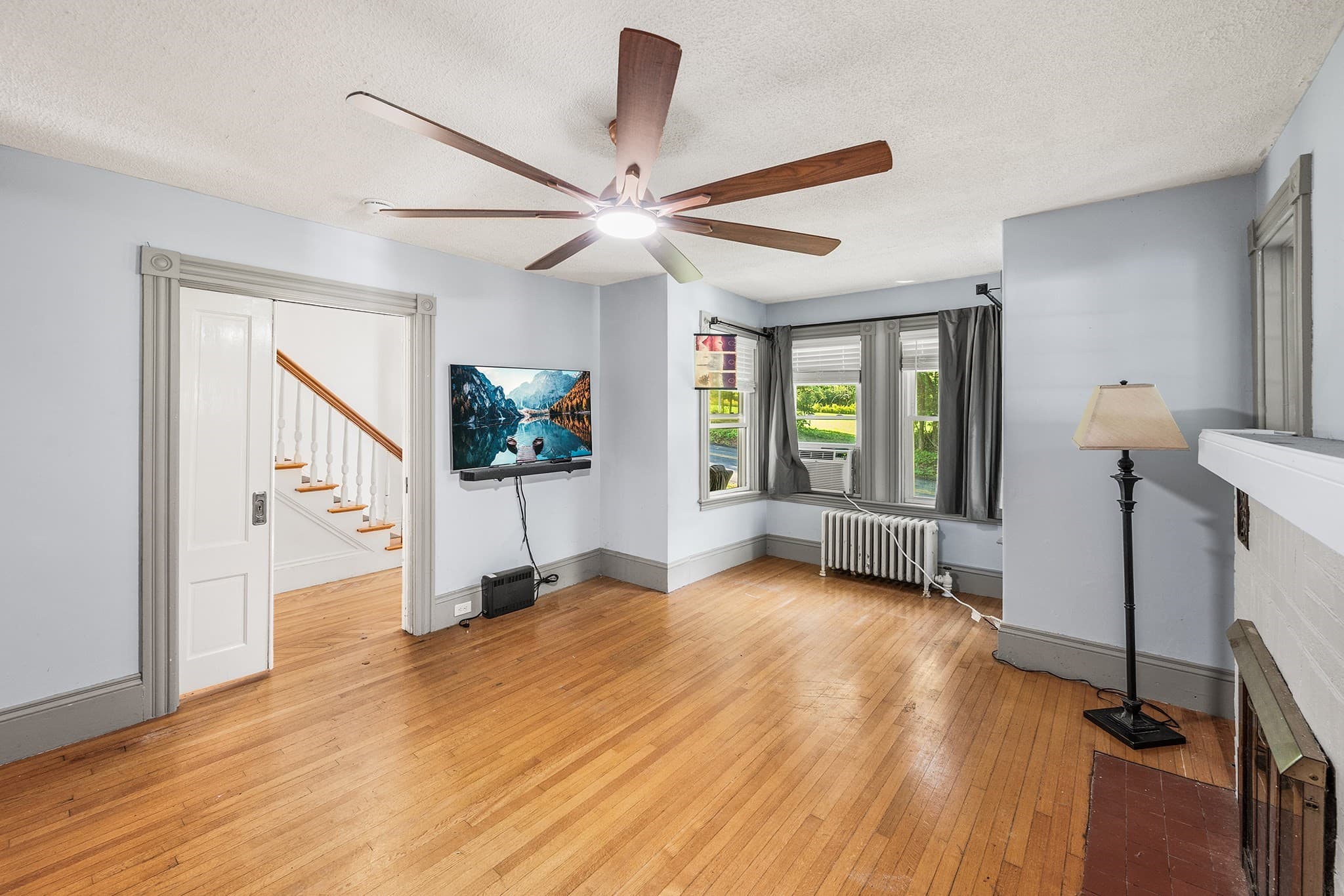 Single Family Residence at 161 Pleasant St, Lunenburg MA 01462, Lunenburg, photo 7 of 39