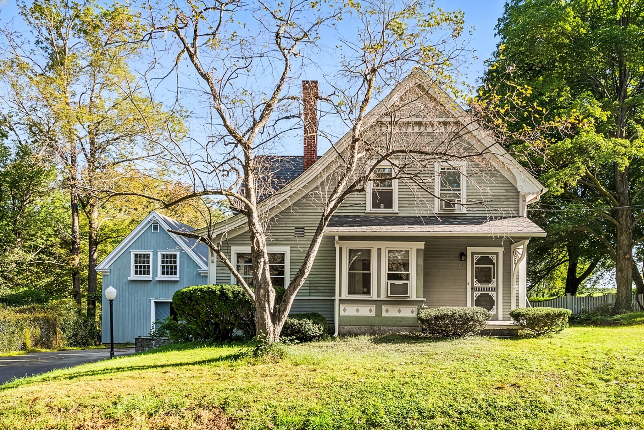 161 Pleasant St, Lunenburg MA 01462