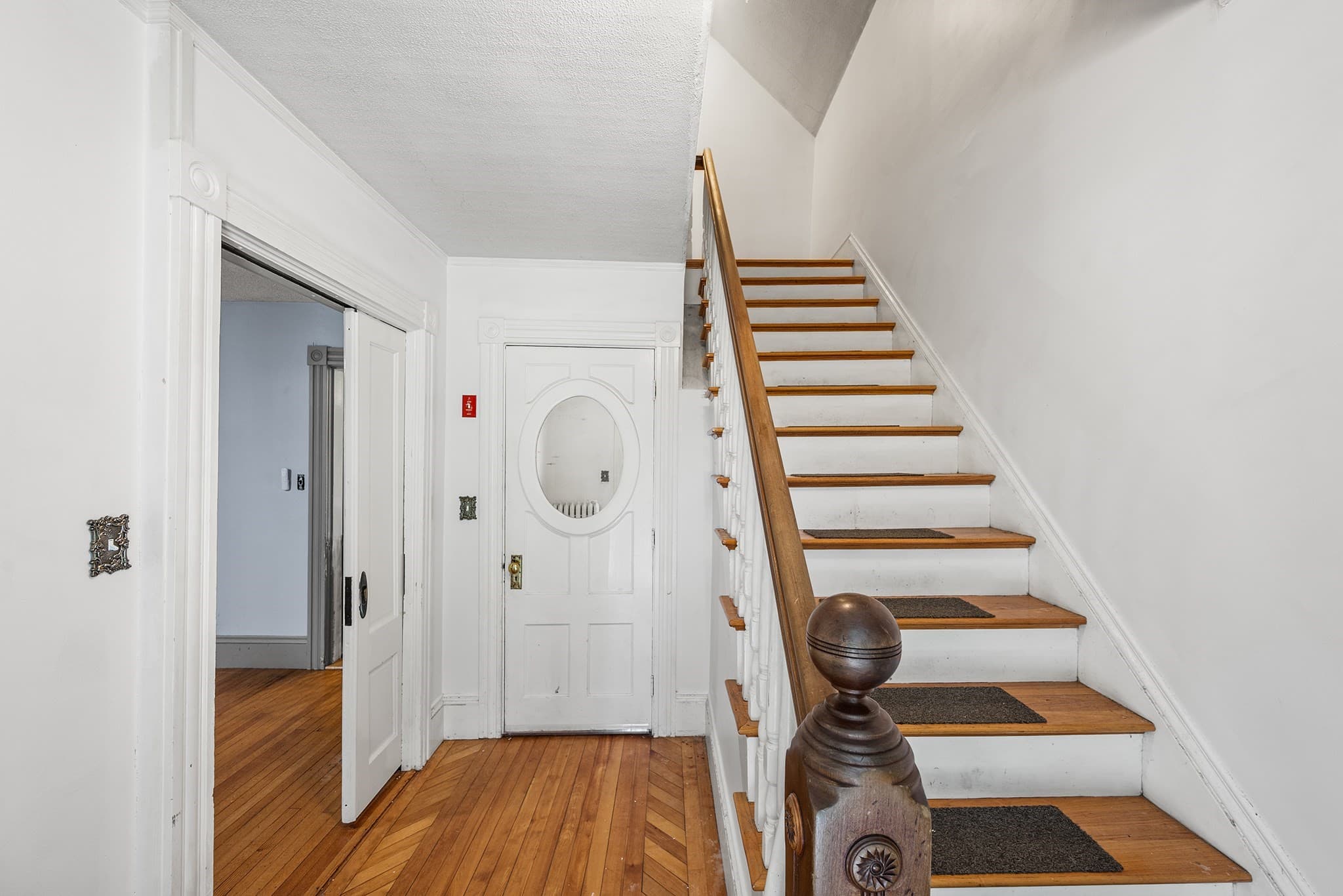 Single Family Residence at 161 Pleasant St, Lunenburg MA 01462, Lunenburg, photo 4 of 39