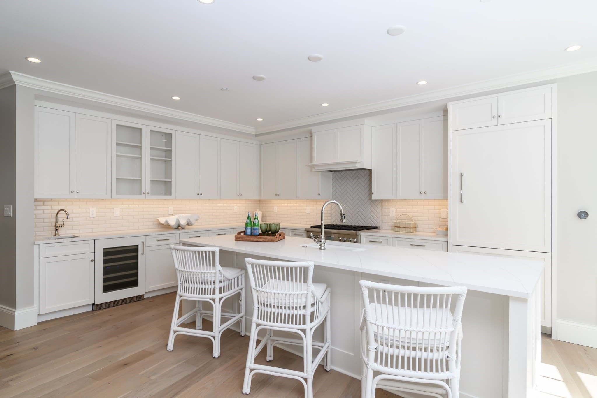 Condominium at 124 Elm Street # 202, Cohasset MA 02025, Cohasset, photo 2 of 23
