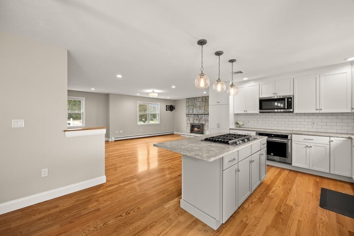 Single Family Residence at 20 Harvest Ln, Braintree MA 02184, Braintree, photo 9 of 42