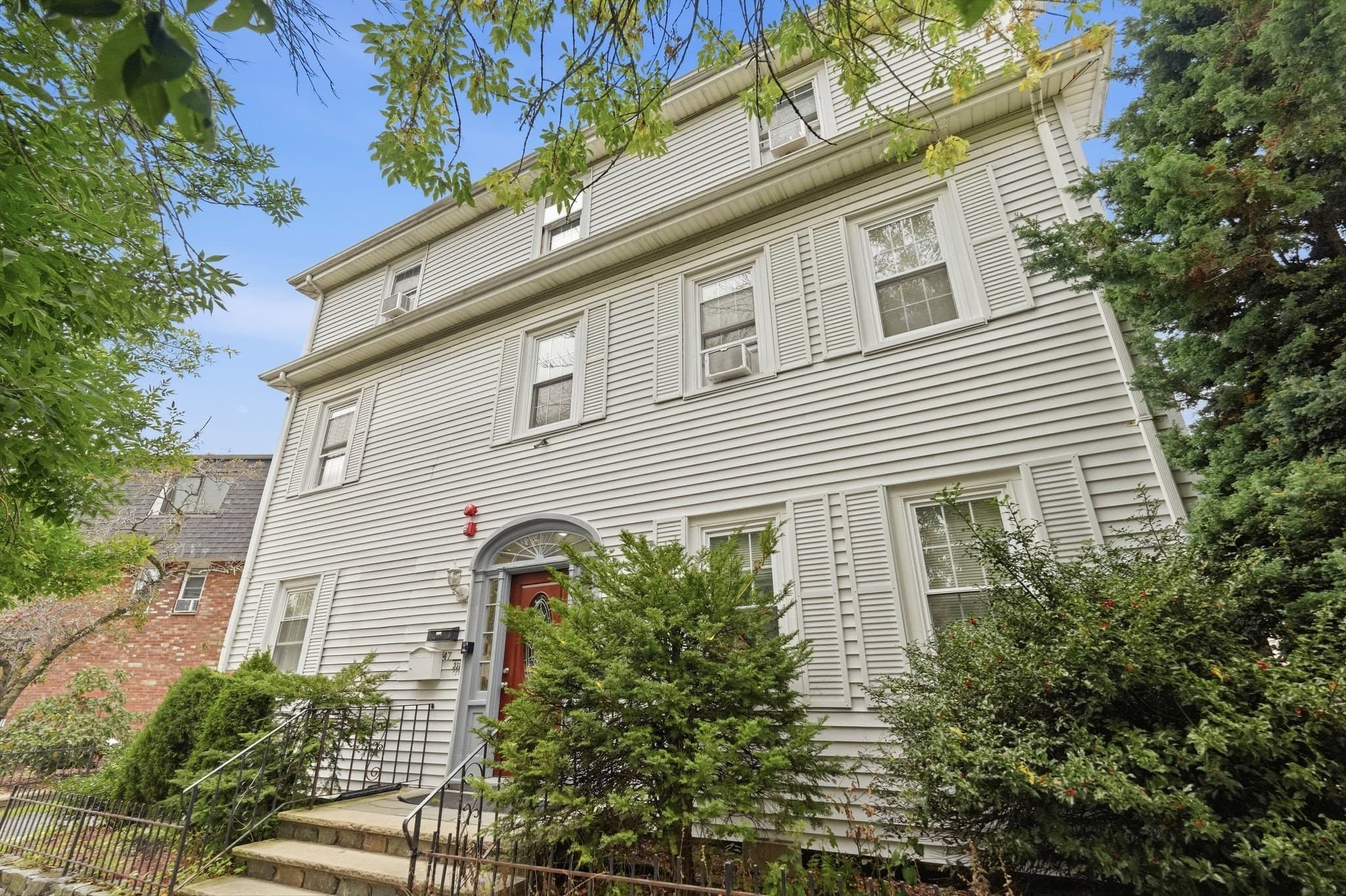 3 Family at 47 Broad St, Lynn MA 01902, Lynn, photo 2 of 41