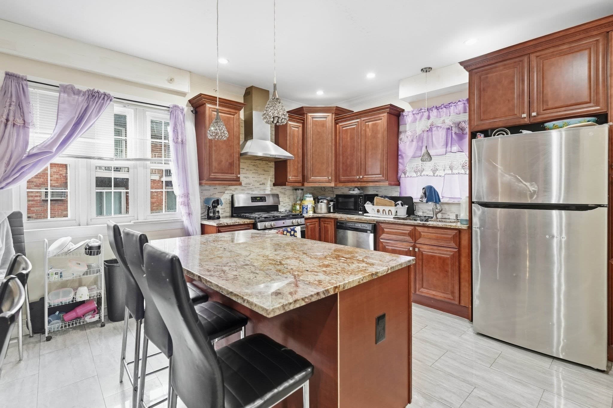 3 Family at 47 Broad St, Lynn MA 01902, Lynn, photo 10 of 41