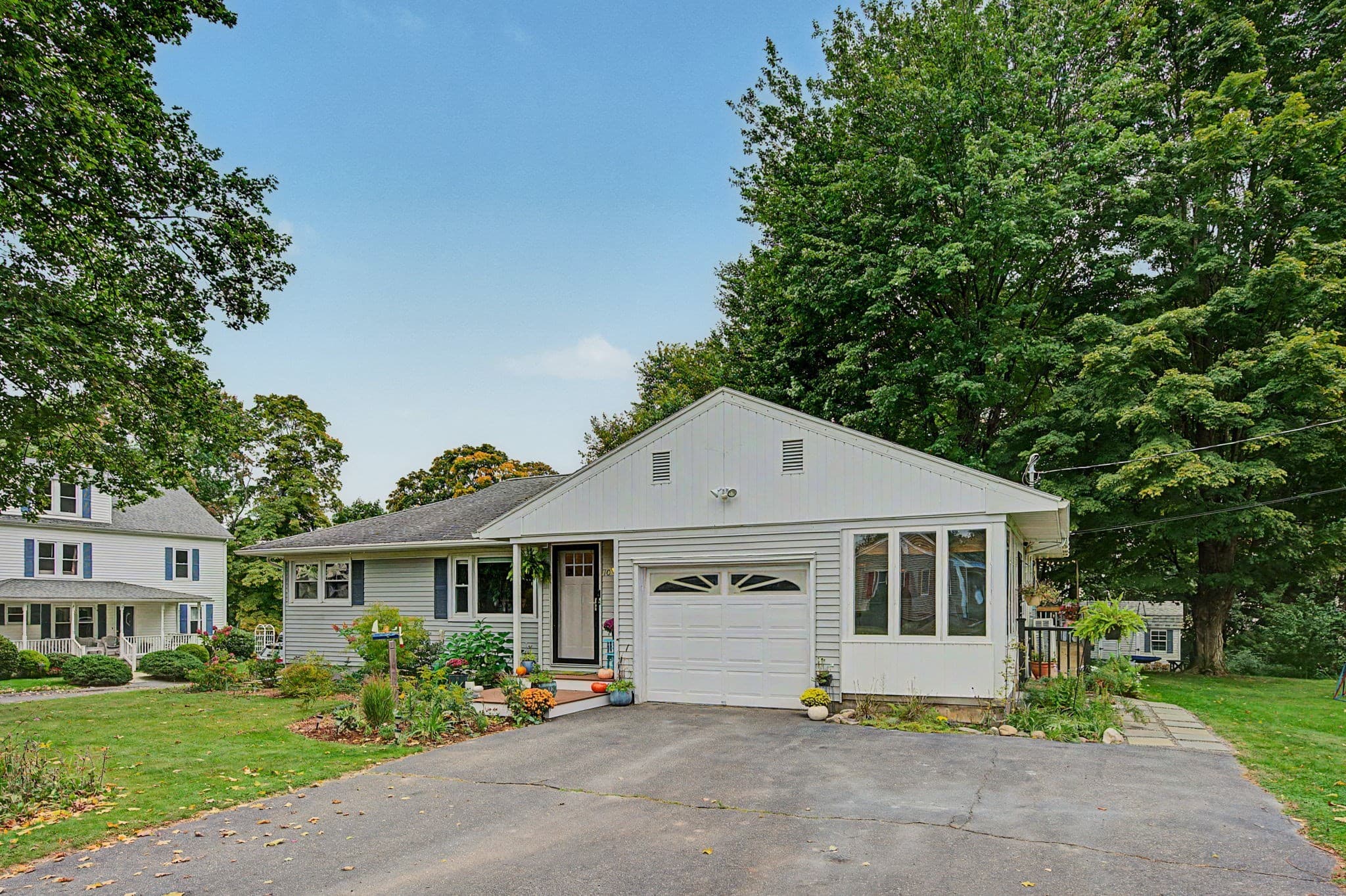 Single Family Residence at 10 Alden St, Easthampton MA 01027, Easthampton, photo 2 of 42