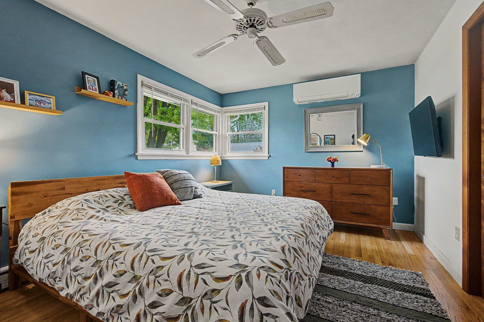Single Family Residence at 10 Alden St, Easthampton MA 01027, Easthampton, photo 16 of 42