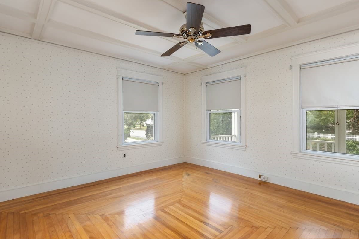 Single Family Residence at 20 Lexington Ave, Haverhill MA 01835, Haverhill, photo 9 of 31