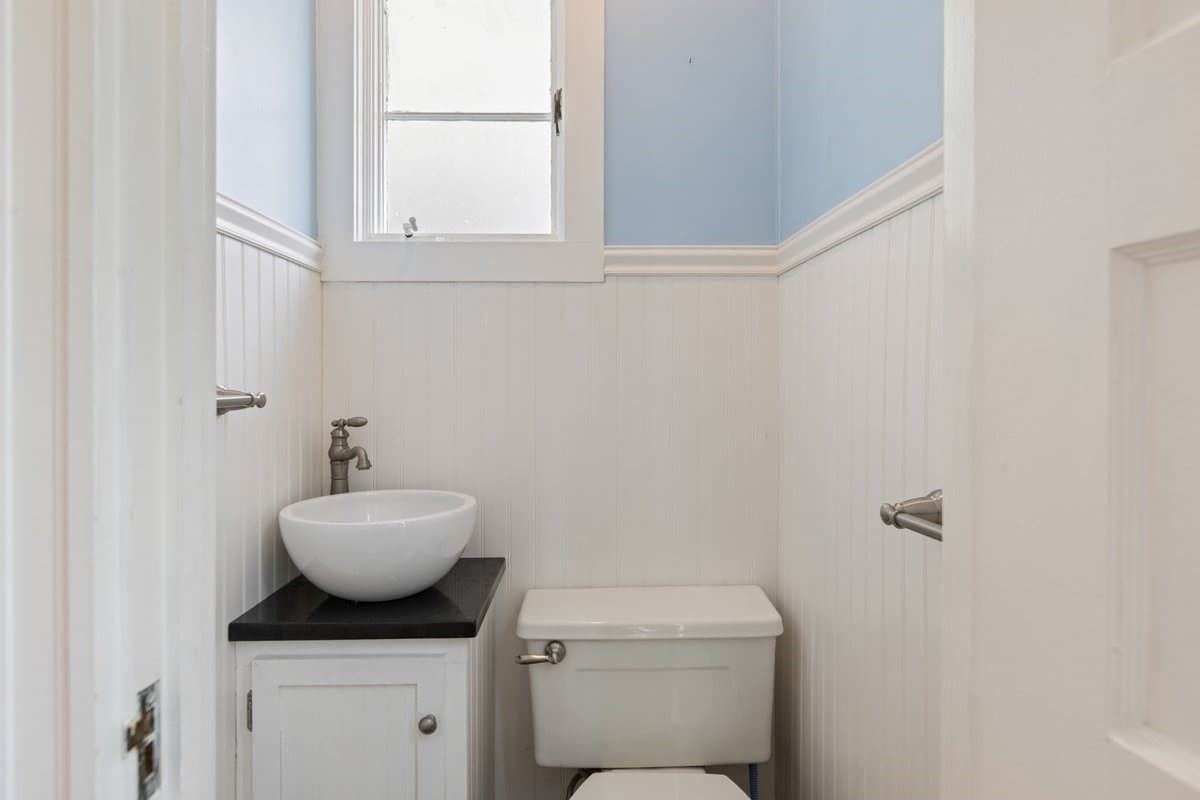 Single Family Residence at 20 Lexington Ave, Haverhill MA 01835, Haverhill, photo 11 of 31