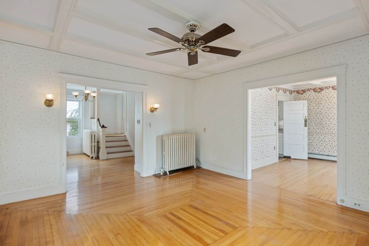Single Family Residence at 20 Lexington Ave, Haverhill MA 01835, Haverhill, photo 8 of 31