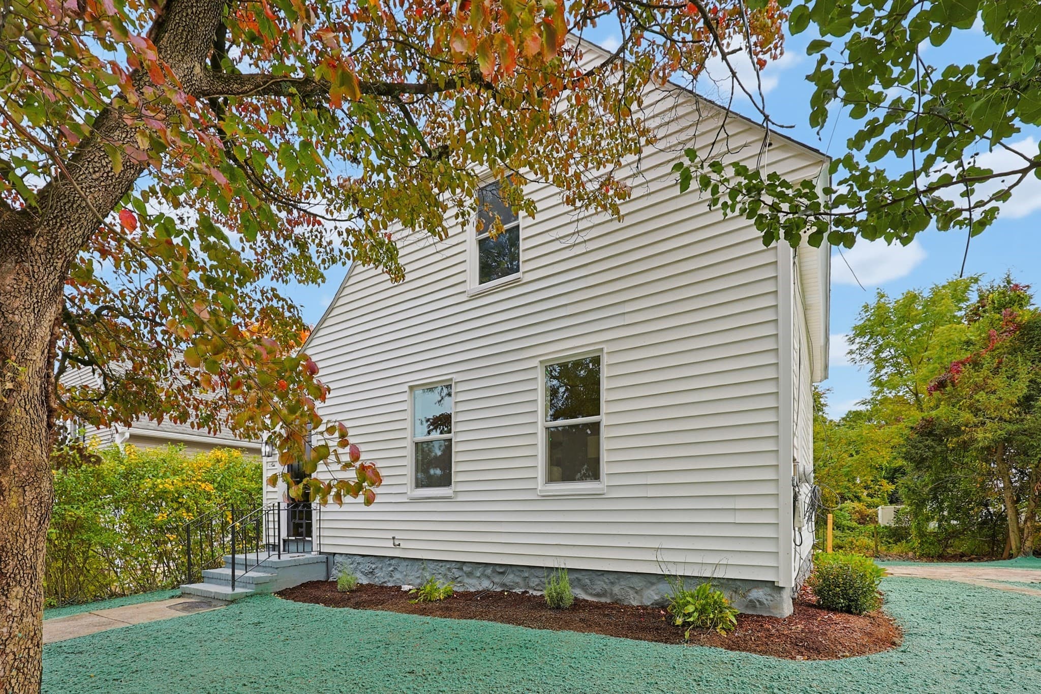 6 Harris Ave, Milford MA 01757