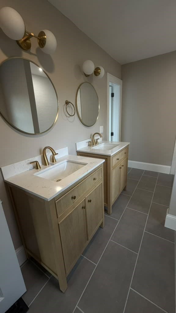 Single Family Residence at 10 Arbutus Rd, Worcester MA 01606, Worcester, photo 12 of 18