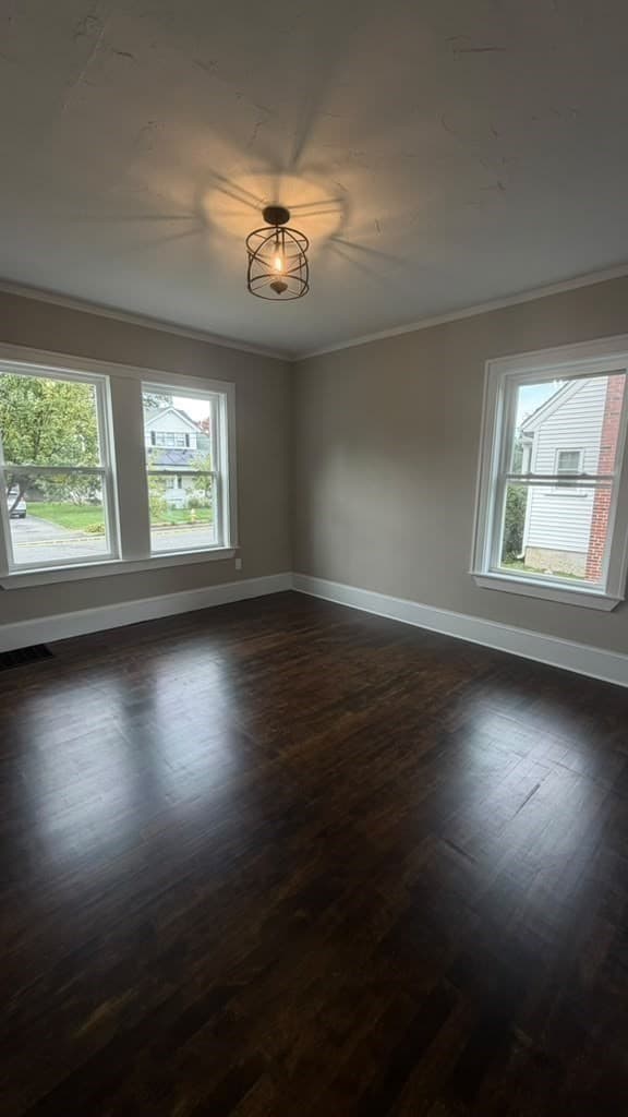 Single Family Residence at 10 Arbutus Rd, Worcester MA 01606, Worcester, photo 7 of 18