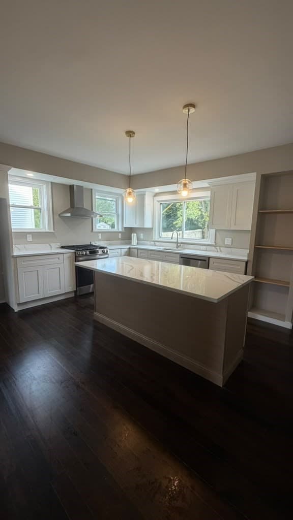 Single Family Residence at 10 Arbutus Rd, Worcester MA 01606, Worcester, photo 5 of 18