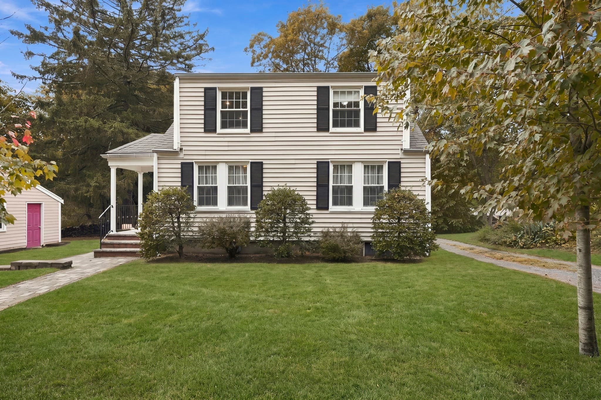 16 Clifford Ct, Hingham MA 02043